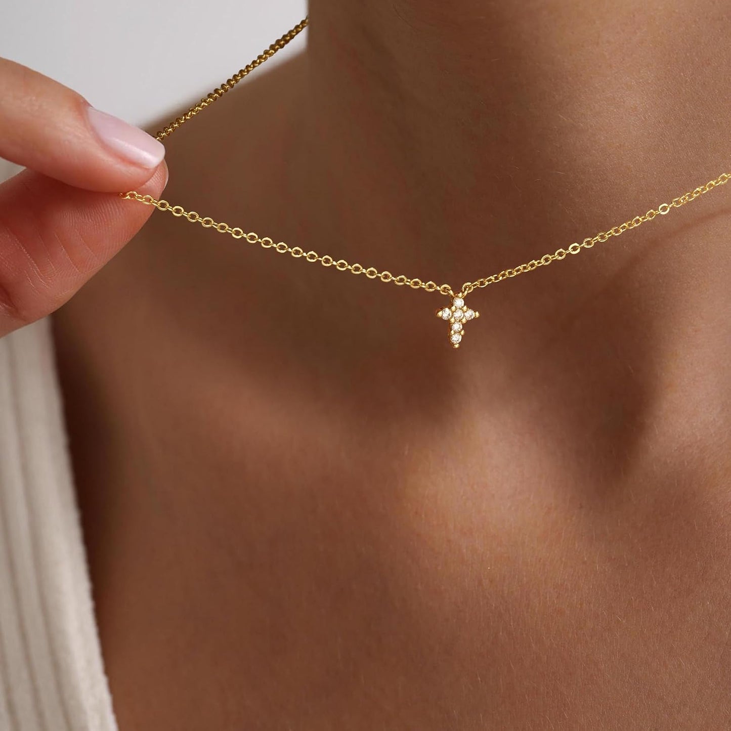 Turandoss Collar de Cruz de Oro para Mujeres - Delicado Collar de C...