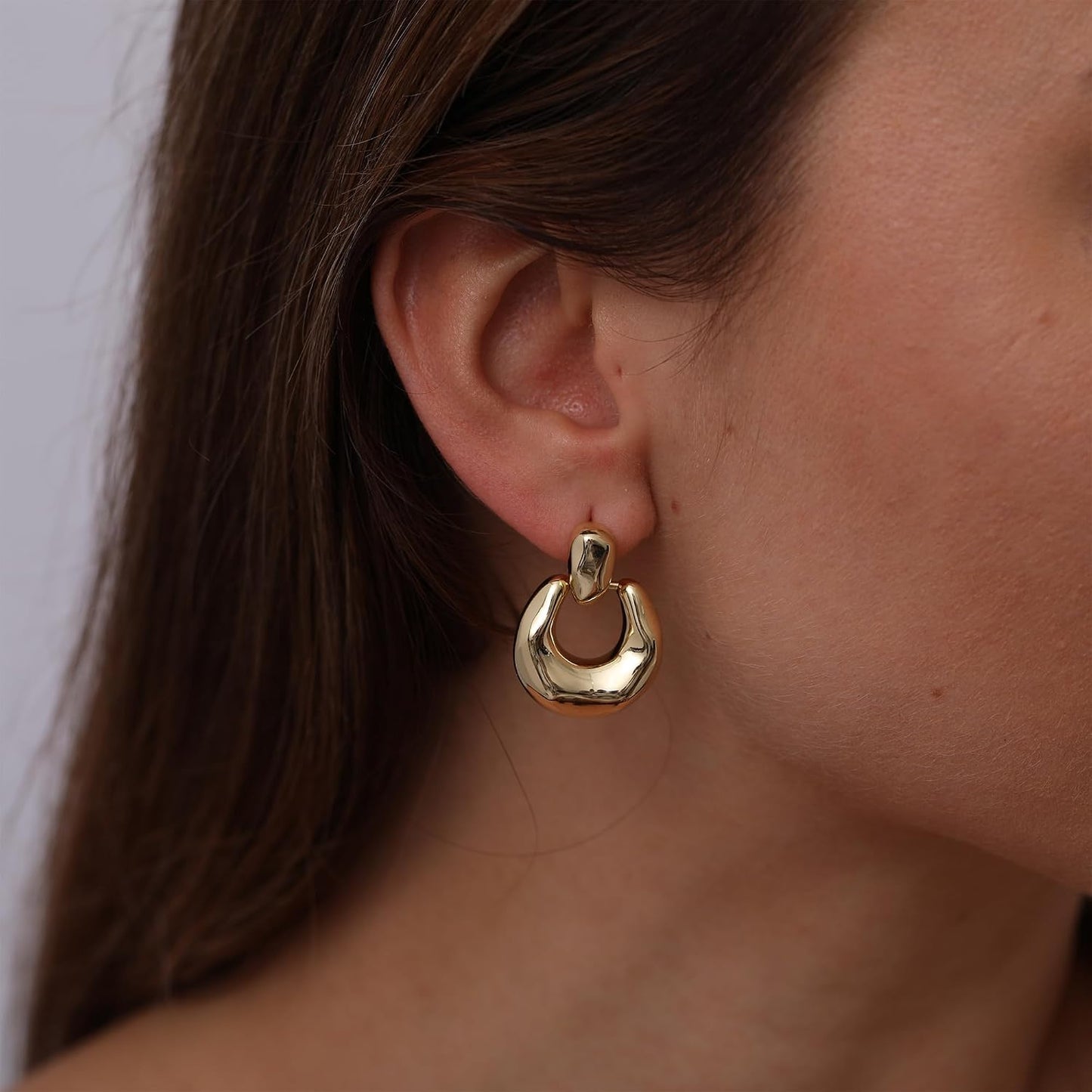 Amicon Pendientes de oro grueso para mujer, chapados en oro de 14 q...