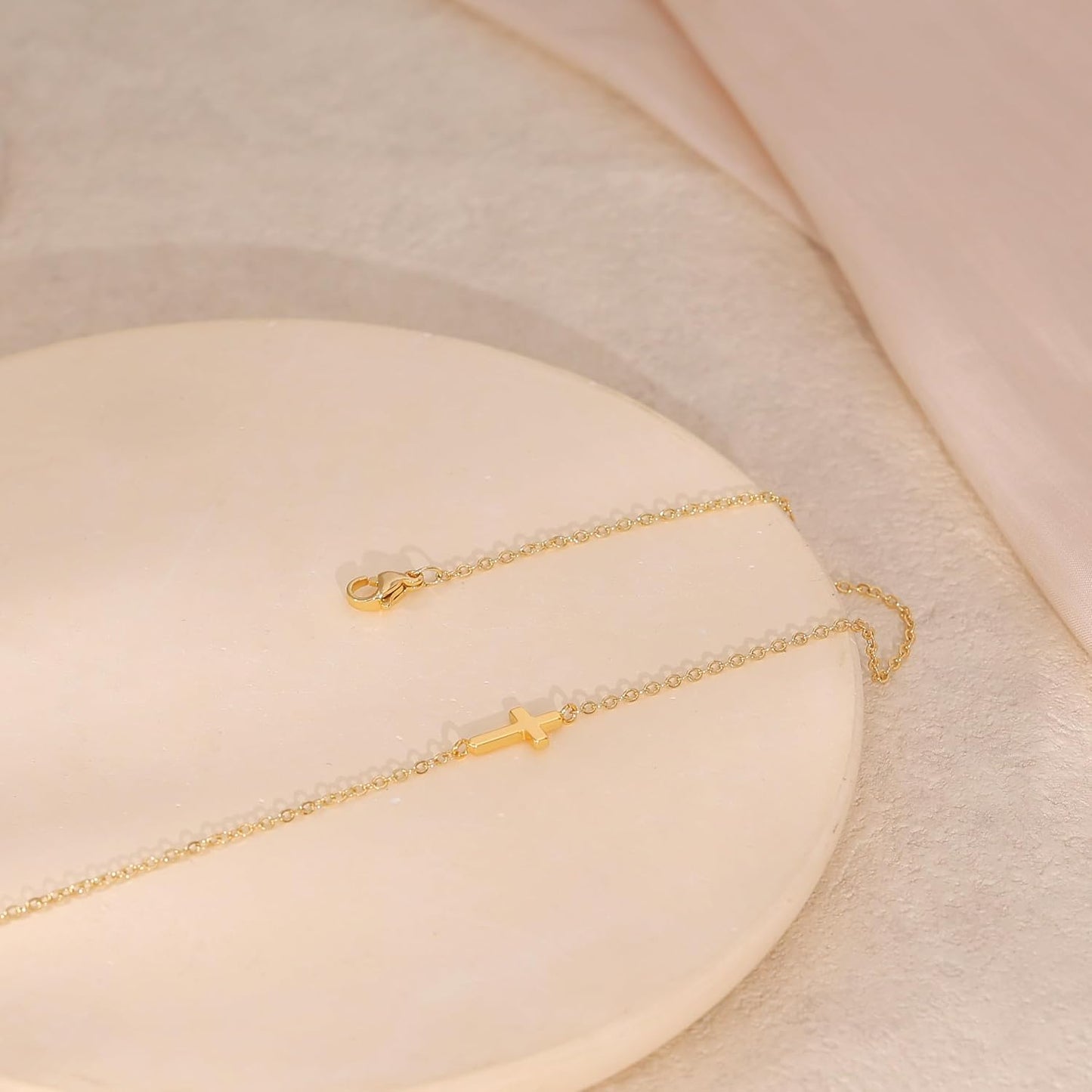 zvcofun Collar de cruz para mujer, delicado colgante de cruz chapad...