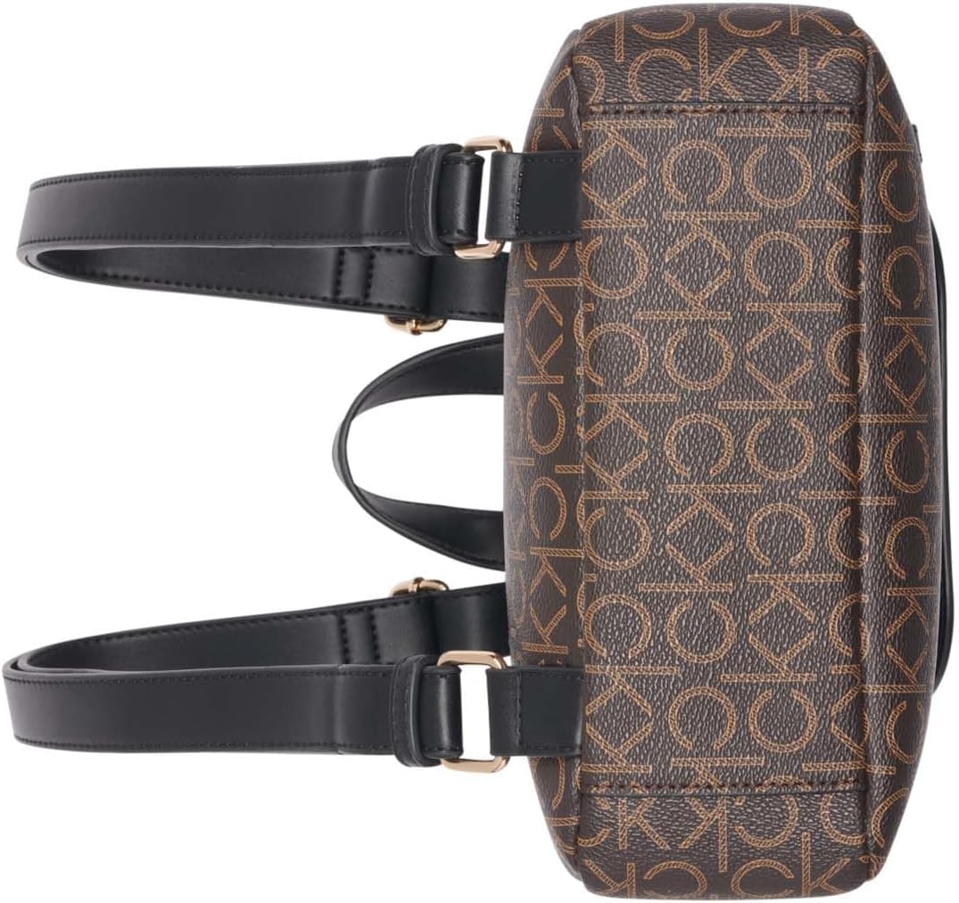 Calvin Klein mochila Elaine Signature Key Item con solapa para muje...