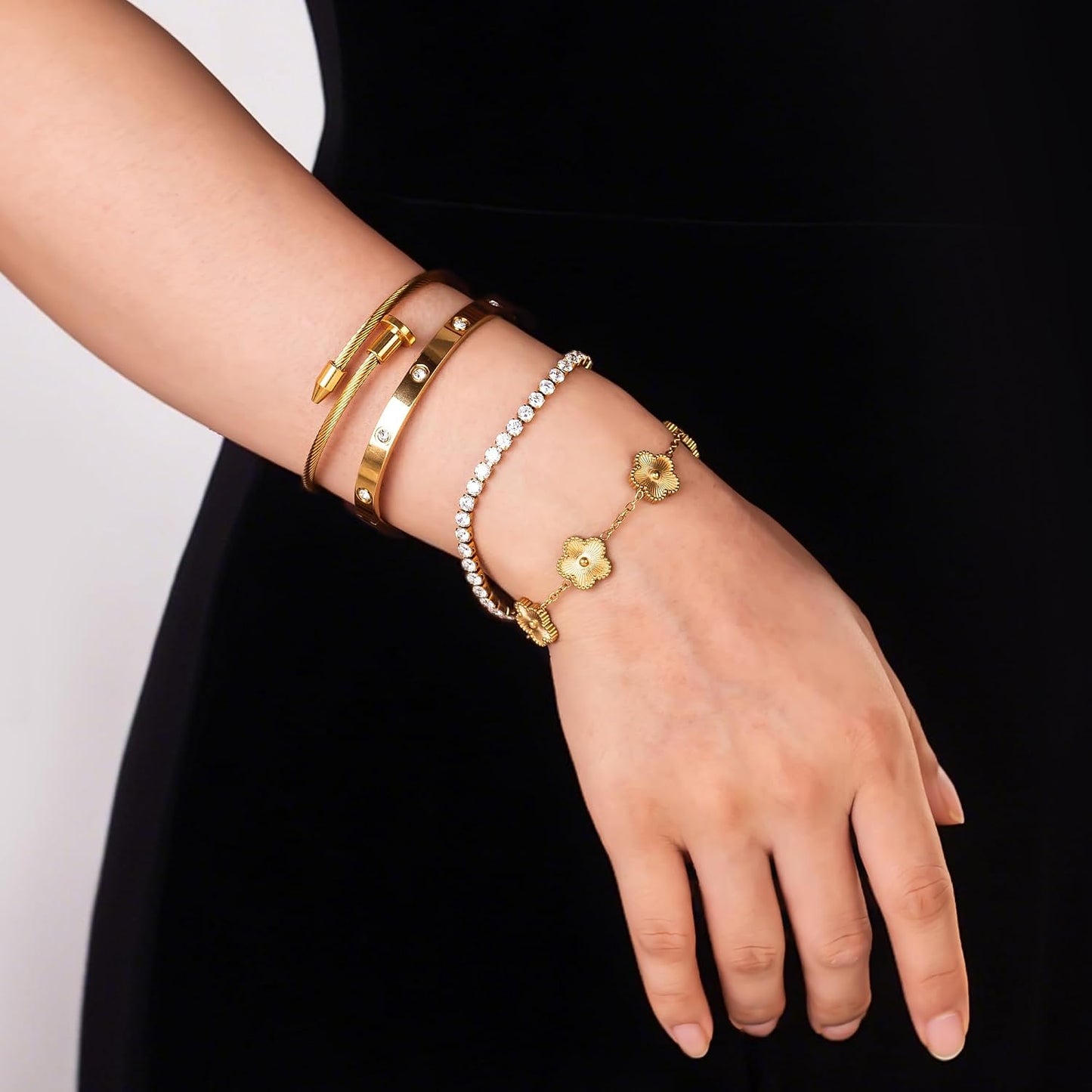 GIVCHO - Juego de pulsera y brazalete de clavos bañados en oro de 1...