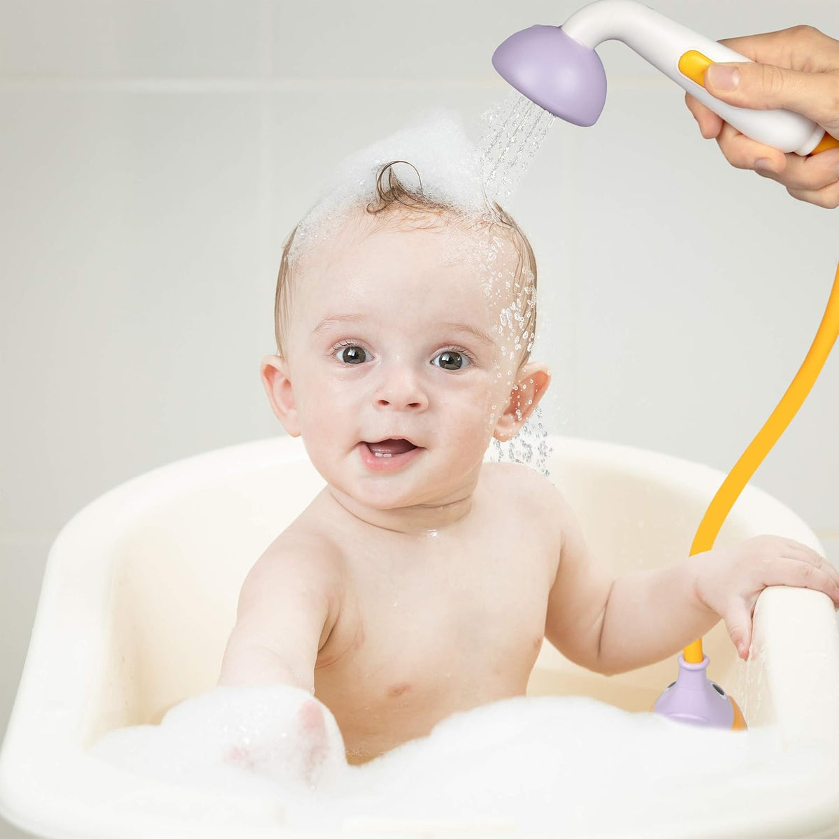 Yookidoo Cabezal de regadera para bebé con bomba de agua en forma d...