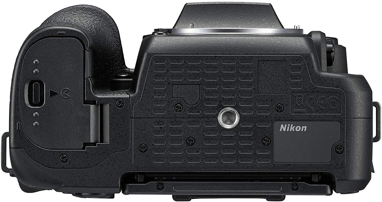 Nikon, D7500 DX-Format Digital SLR, carcasa