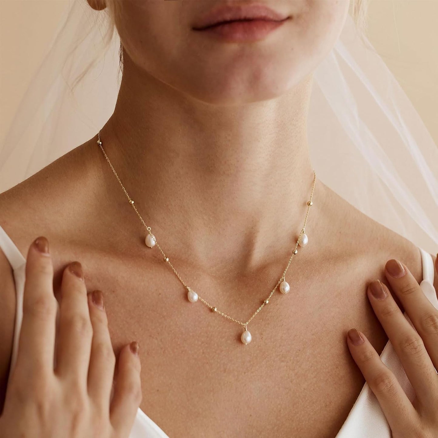 Decholly - Collares de perlas doradas para mujer, a la moda. Collar...