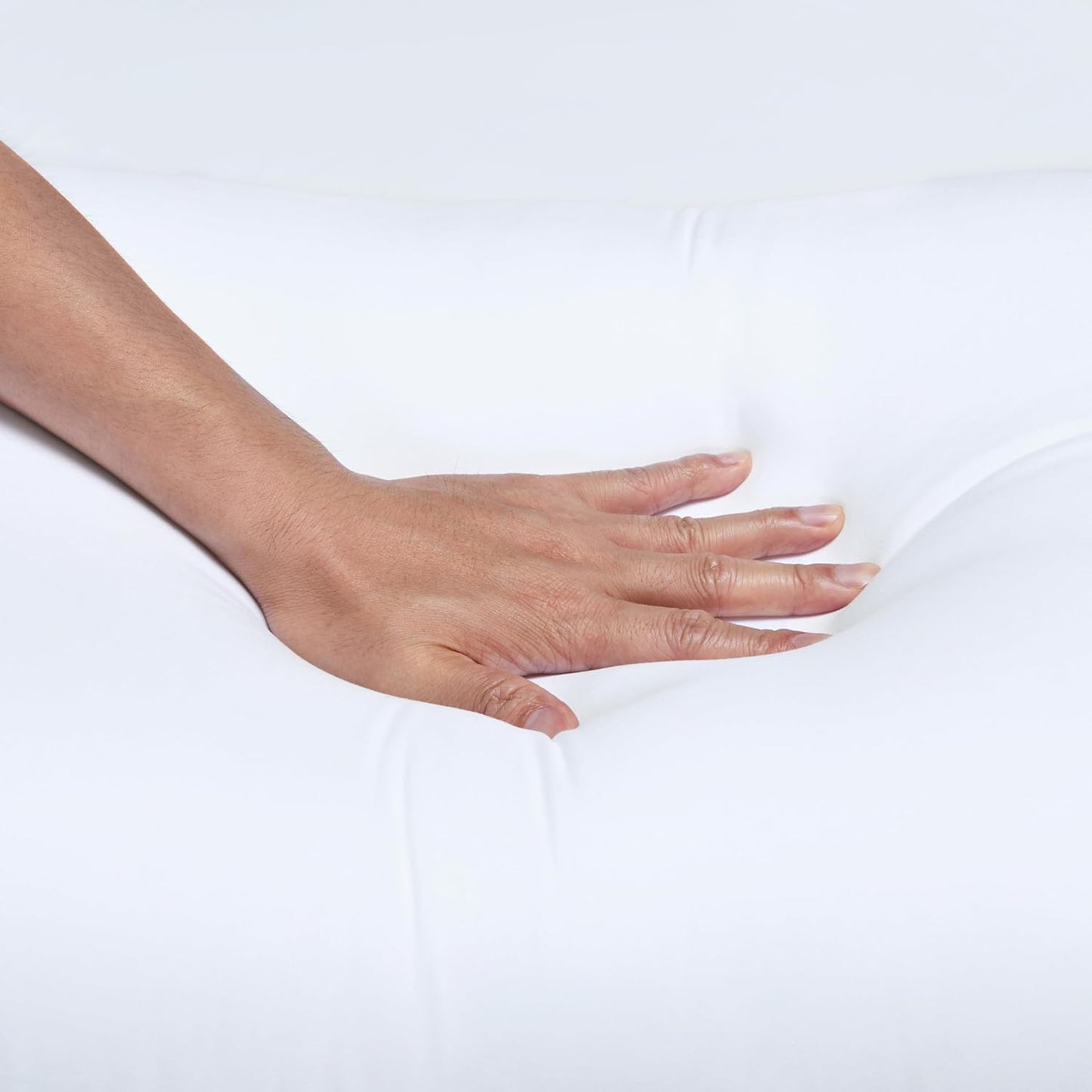 Amazon Basics Almohadas de cama alternativas de plumón con fundas p...