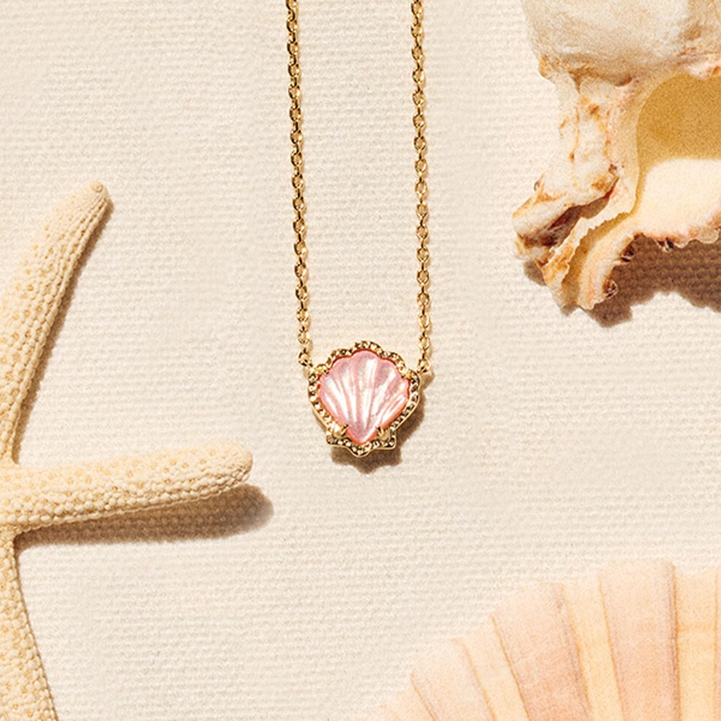 Kendra Scott Brynne Shell Collar con colgante corto, joyería de mod...