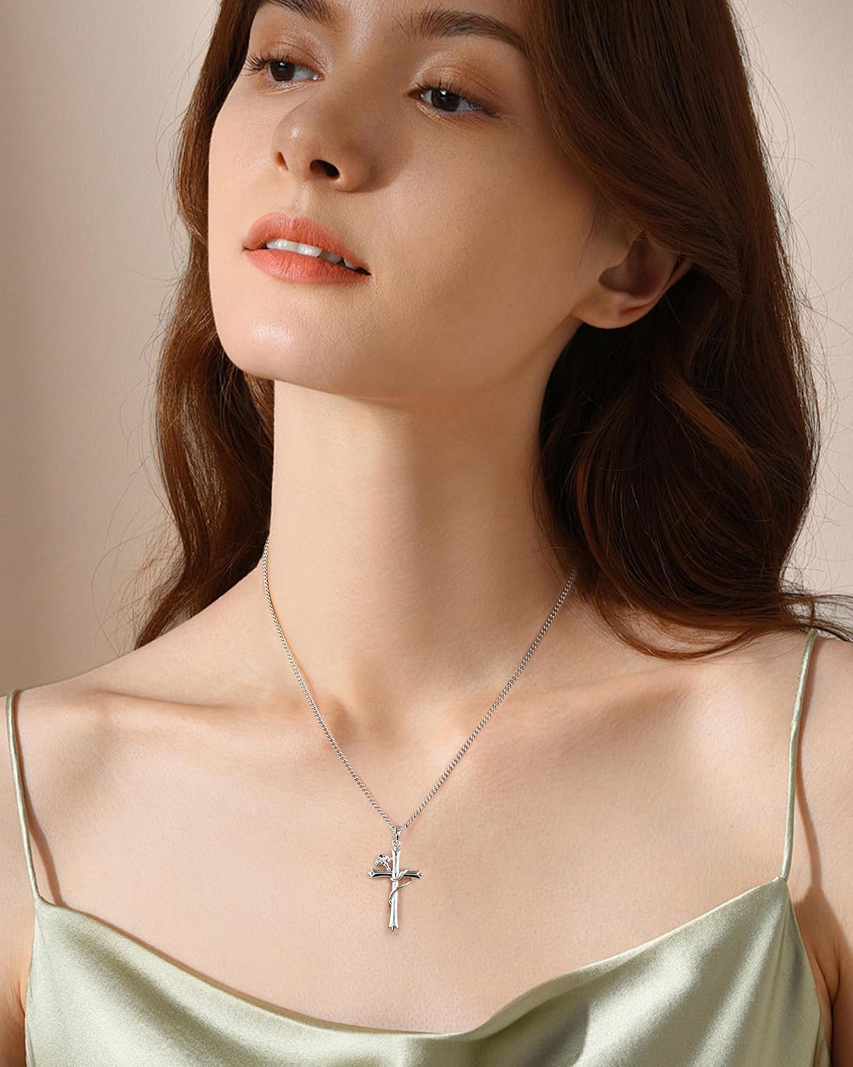 Collar de cruz ACECHA para mujer | Collar colgante de fe de plata c...