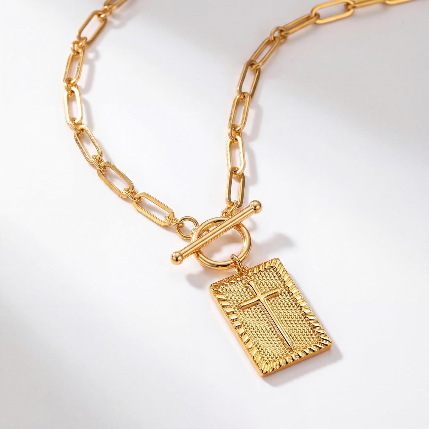 Robaice Collar de cruz chapado en oro de 14 quilates y plata para m...