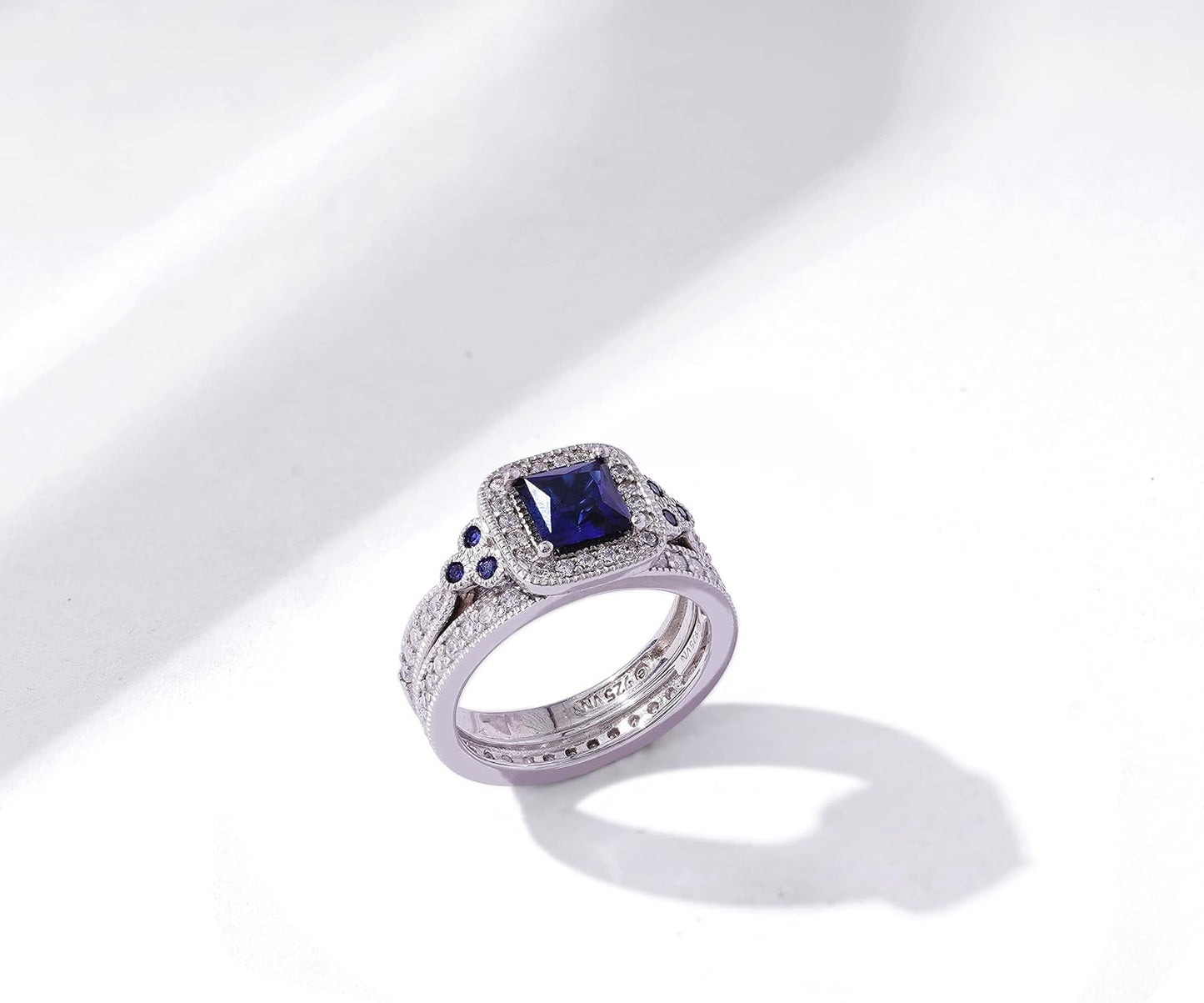 Amazon Essentials Anillo antiguo de plata de ley chapada en platino...