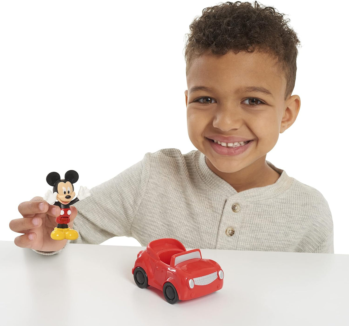 Disney Junior Mickey Daily Driver Figura posable con coche