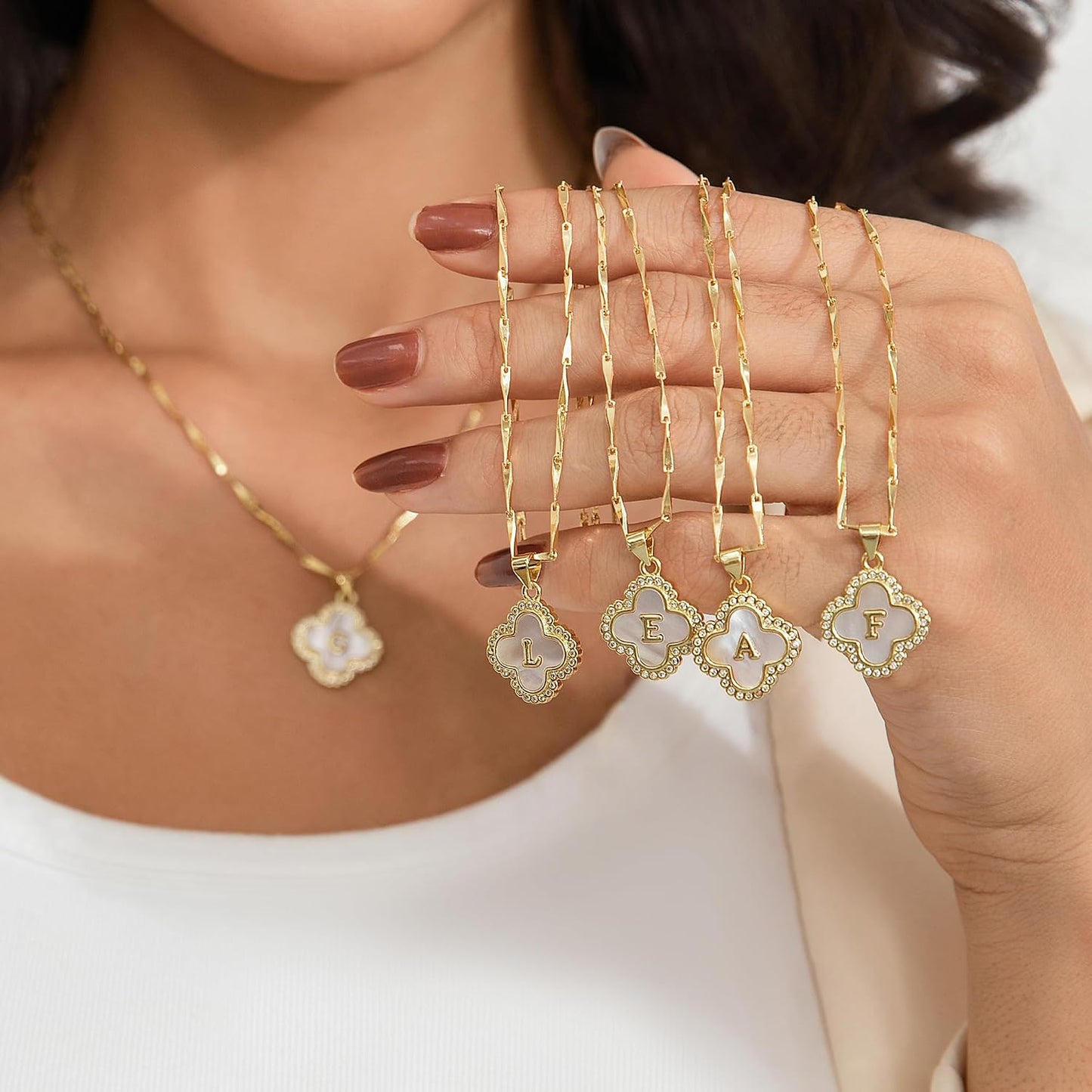 LETFLY Collares con inicial de trébol de cuatro hojas para mujer, c...