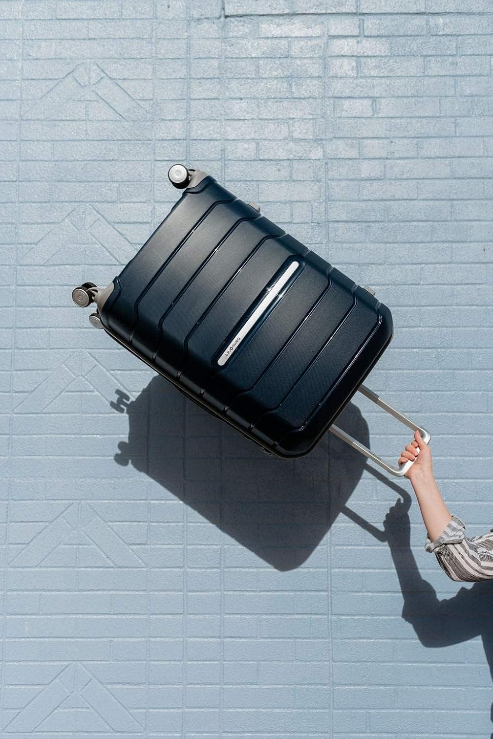 Samsonite Freeform \u2013 Maleta rígida, expandible con ruedas dobl...