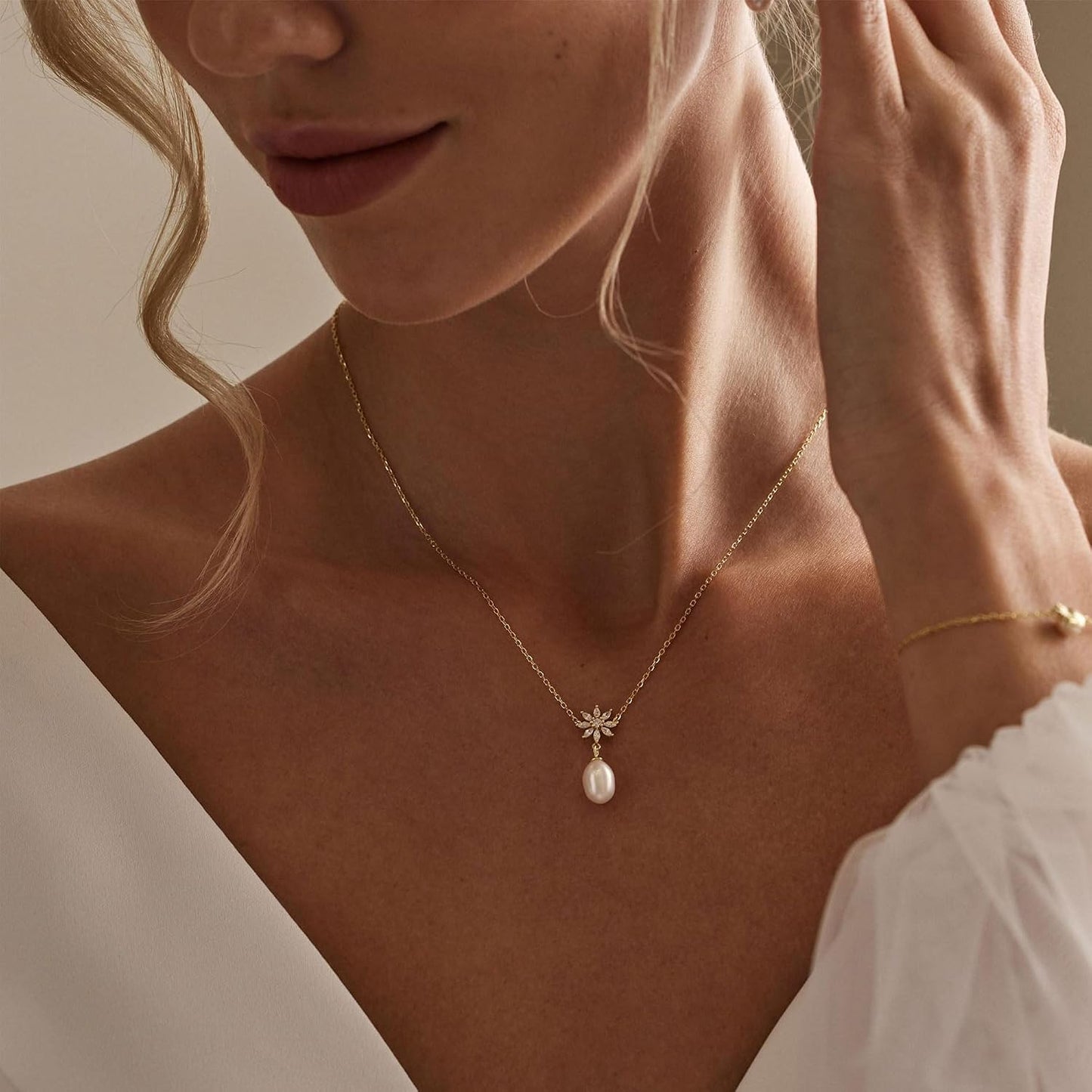 Decholly - Collares de perlas doradas para mujer, a la moda. Collar...