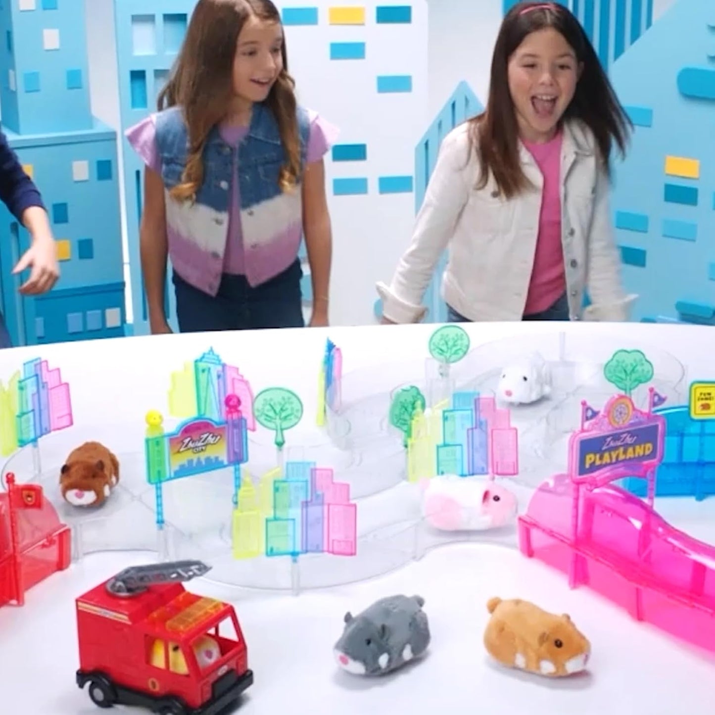 ZhuZhu City Downtown Starter Playset con hámsters electrónicos Pips...