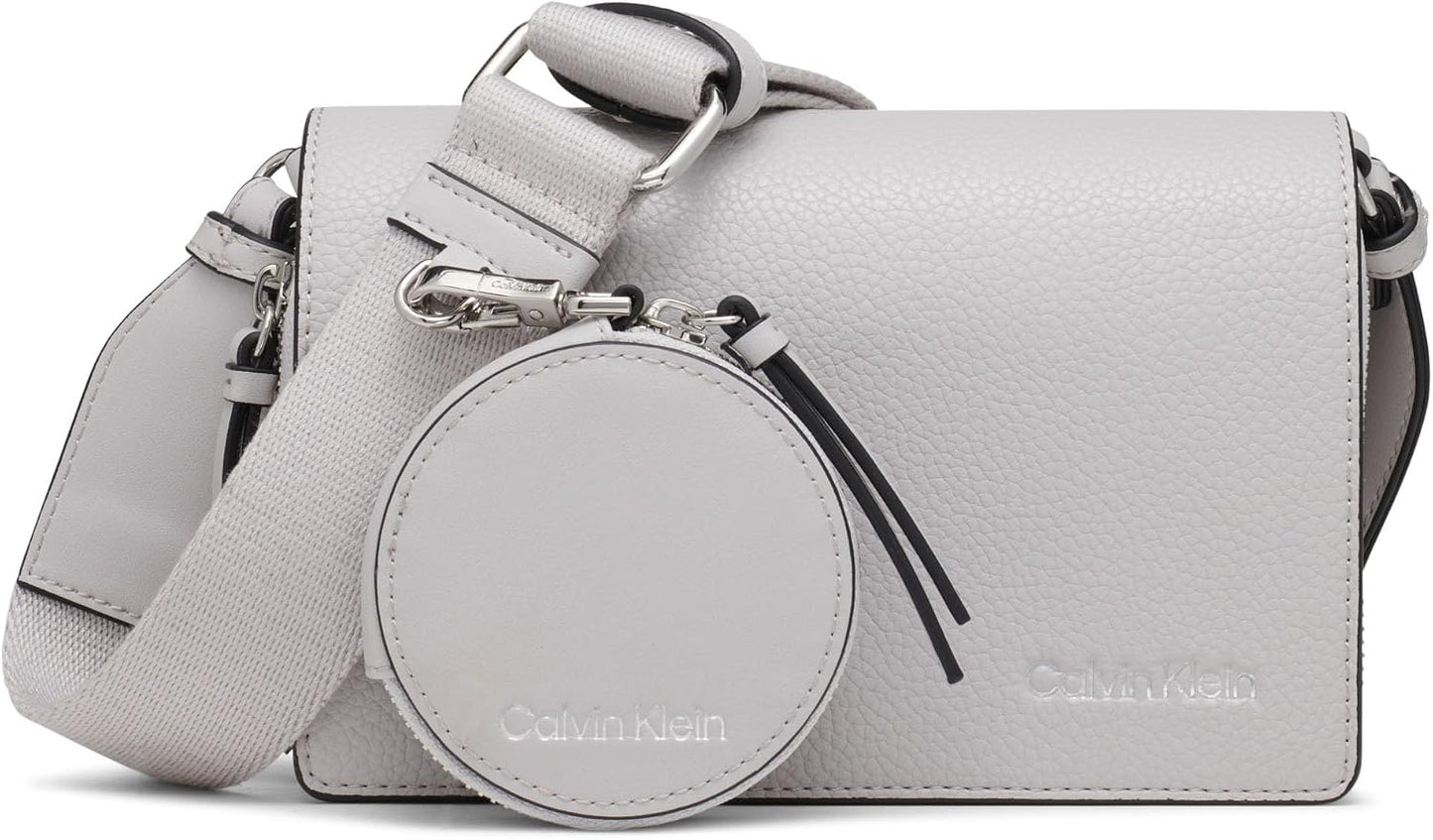 Calvin Klein Bolso bandolera Millie con triple compartimento para m...