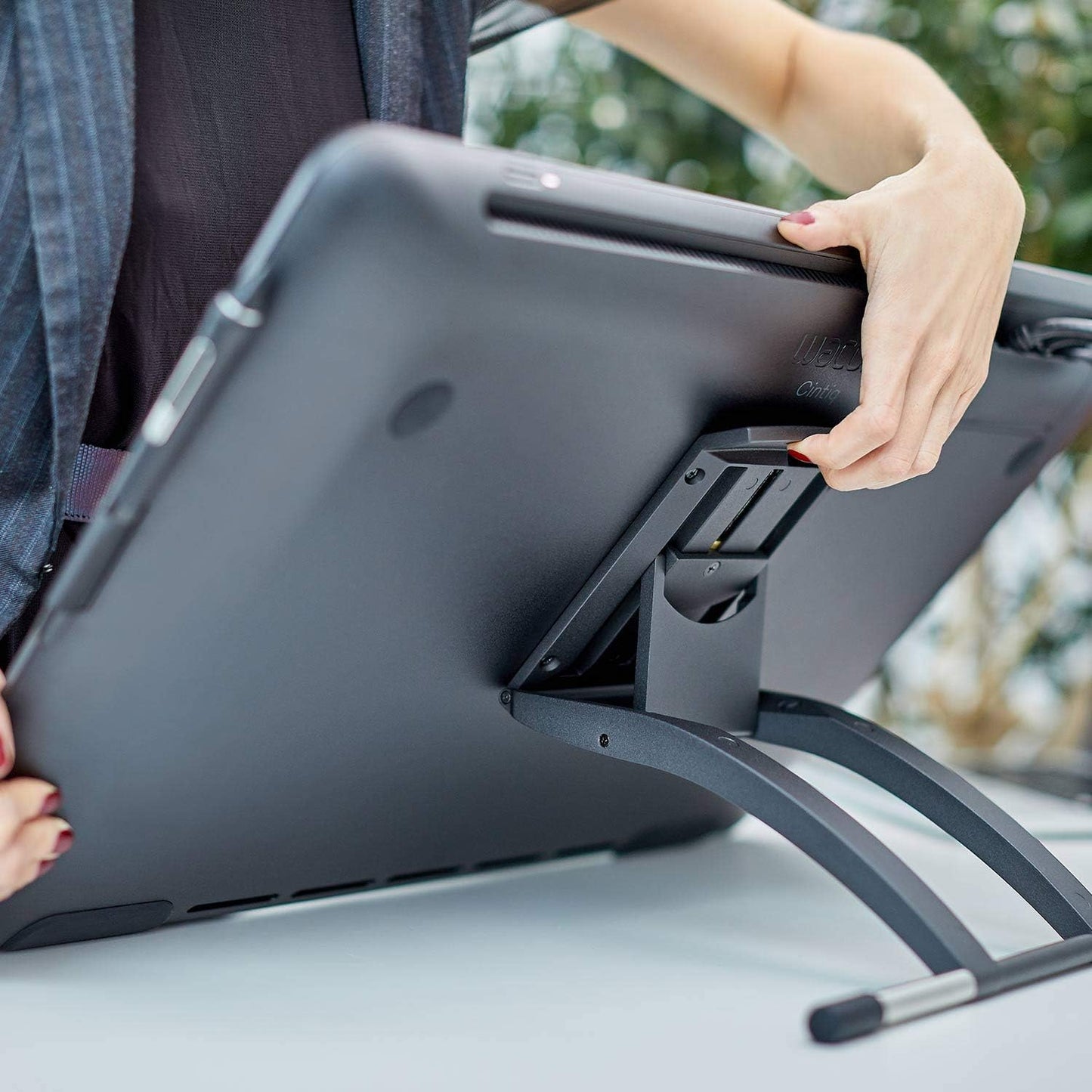 Wacom Cintiq 22 Tableta de dibujo con pantalla, pantalla Full HD de...