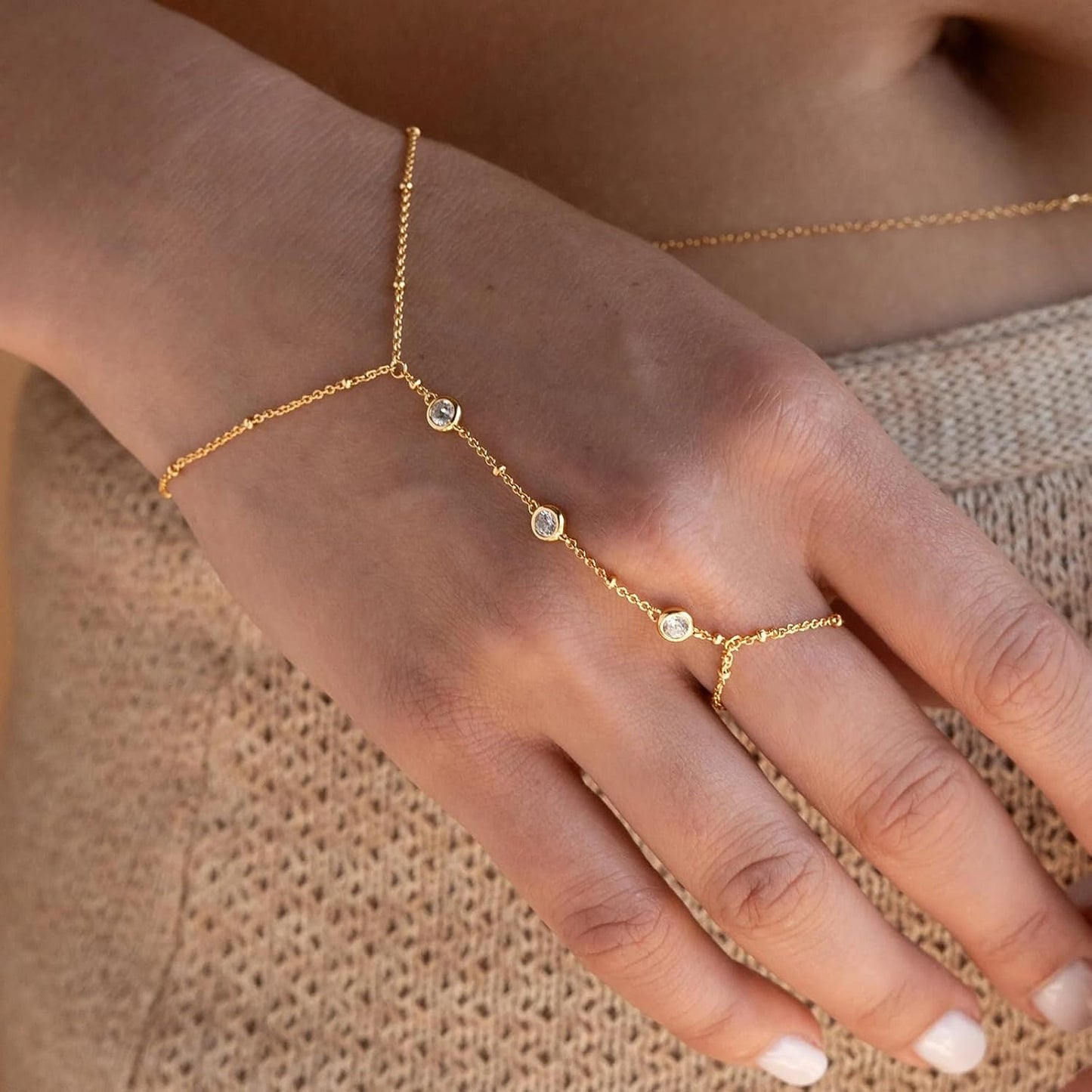 3 piezas de pulseras de cadena de mano chapadas en oro de 14 quilat...