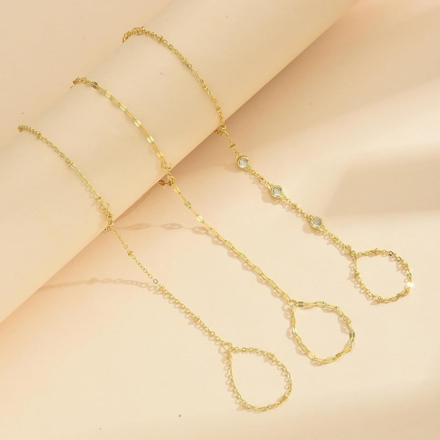 3 piezas de pulseras de cadena de mano chapadas en oro de 14 quilat...