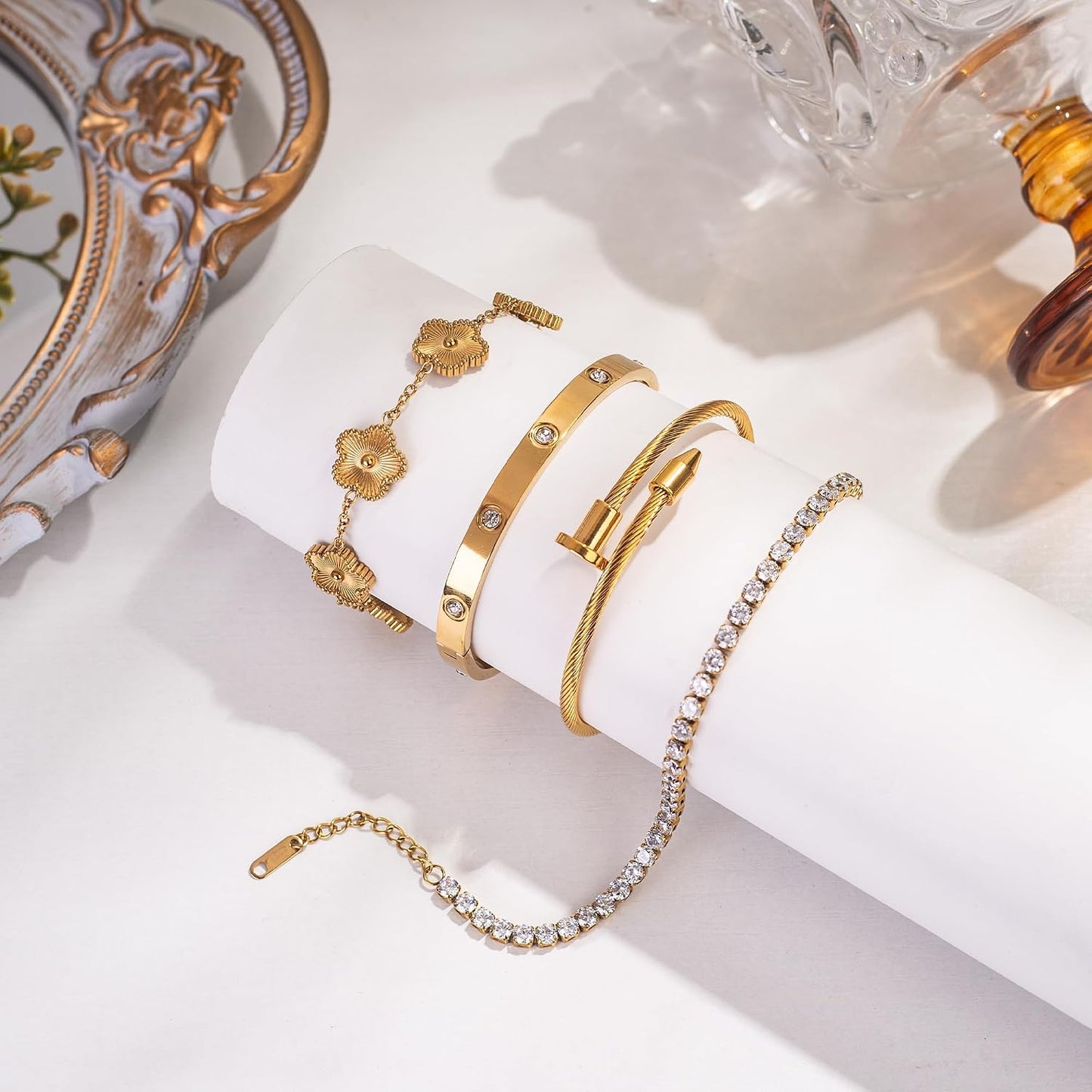 GIVCHO - Juego de pulsera y brazalete de clavos bañados en oro de 1...
