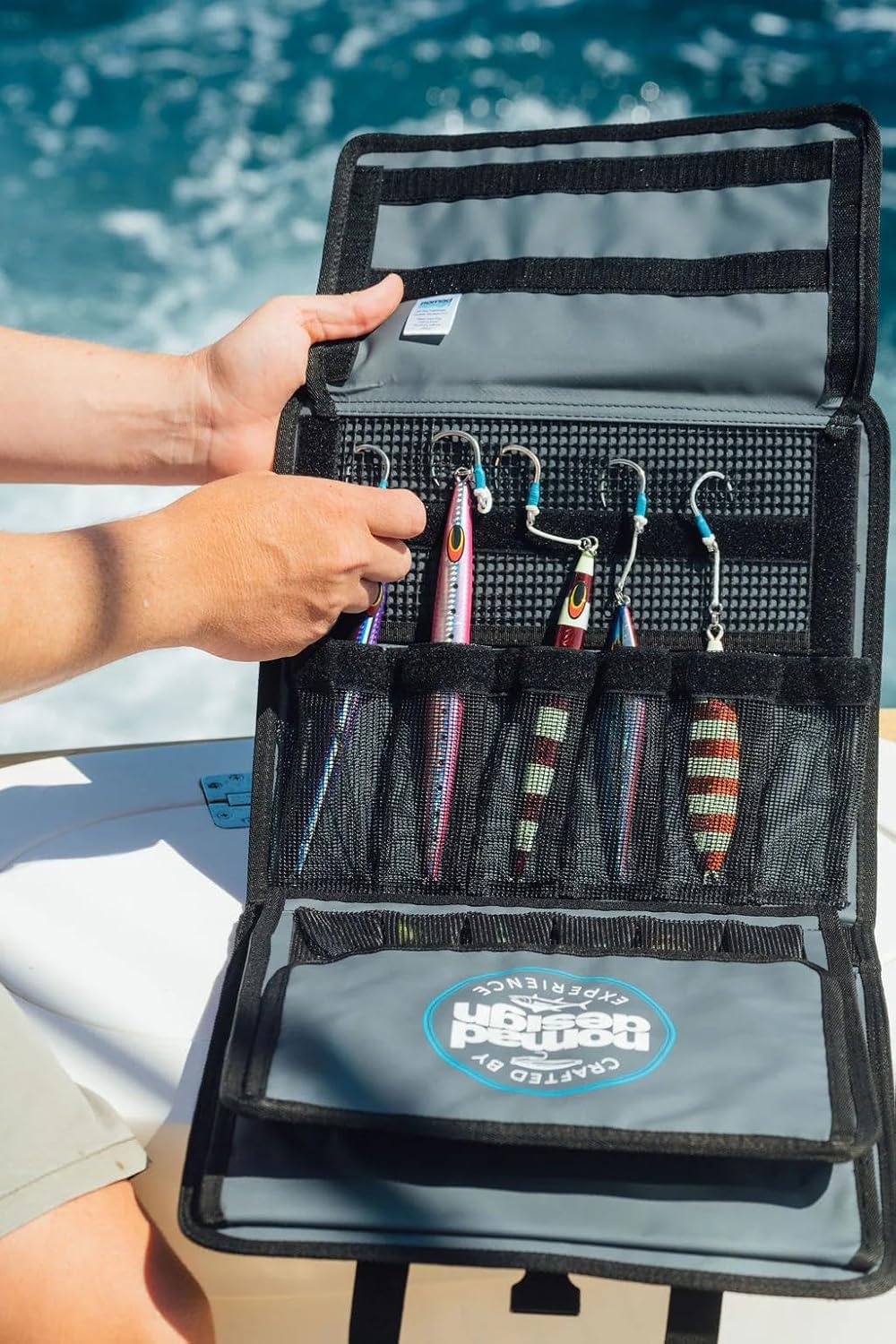 Nomad Design Jig Wallet - Organizador de señuelos de pesca con sist...
