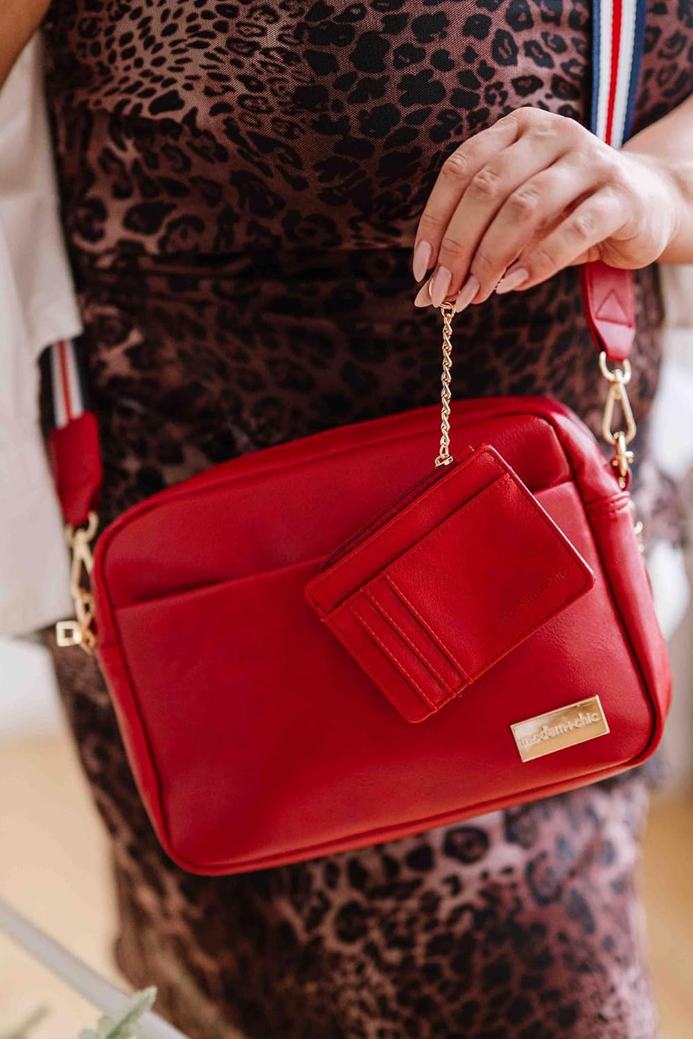 Modern+Chic Bolso cruzado Alice: bolso de cuero vegano con amplios...