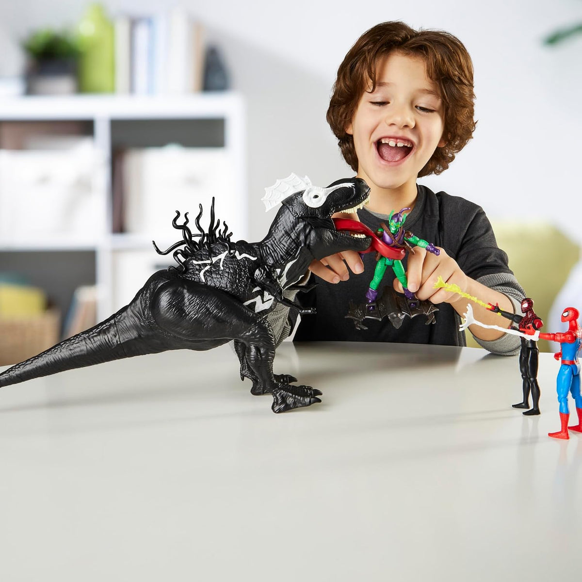 Spider-Man Marvel Mundo Épico de Acción VenomVersus Venomsaurus Rex...