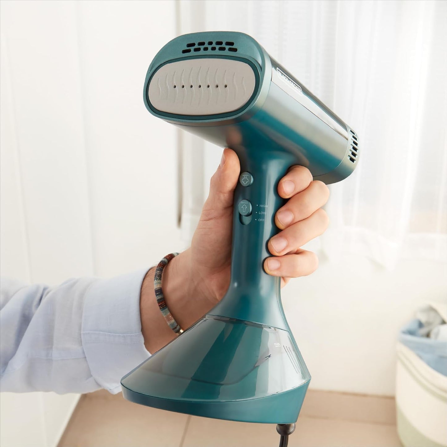 BLACK+DECKER™ VacuSteam™ - Vaporizador de mano para ropa, 1400 W, t...