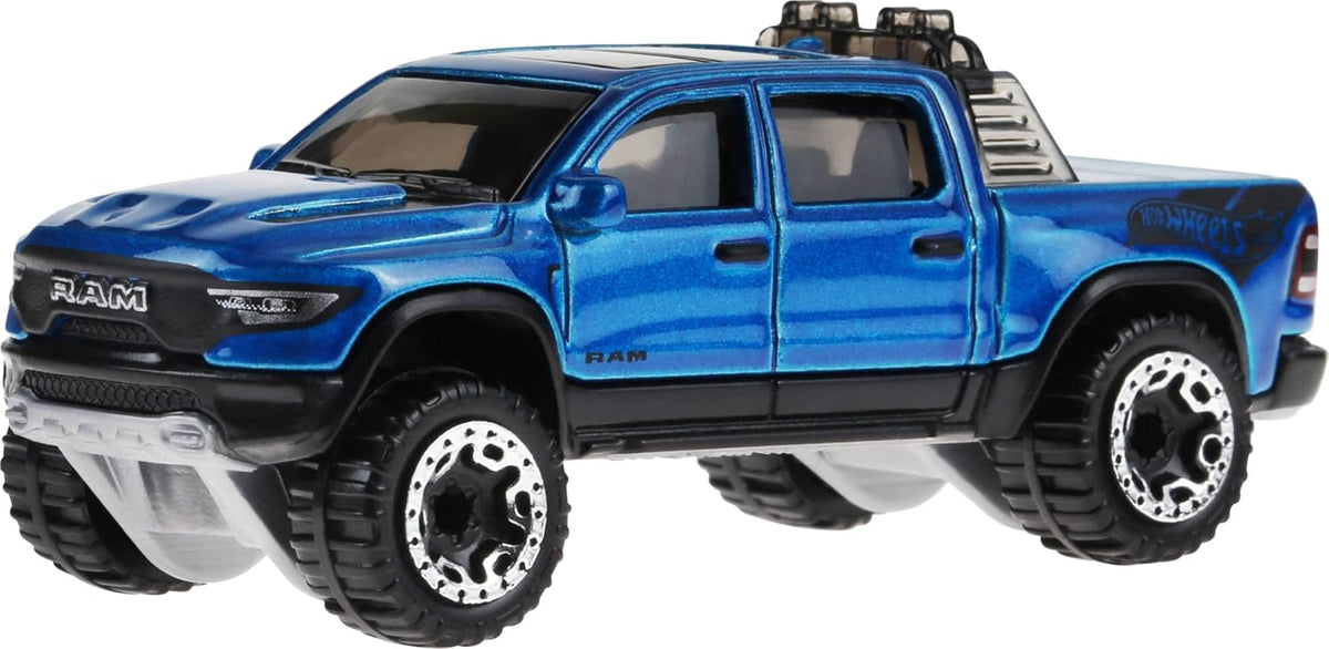 Hot Wheels Paquete de 10 camiones de juguete, juego de 10 piezas fu...