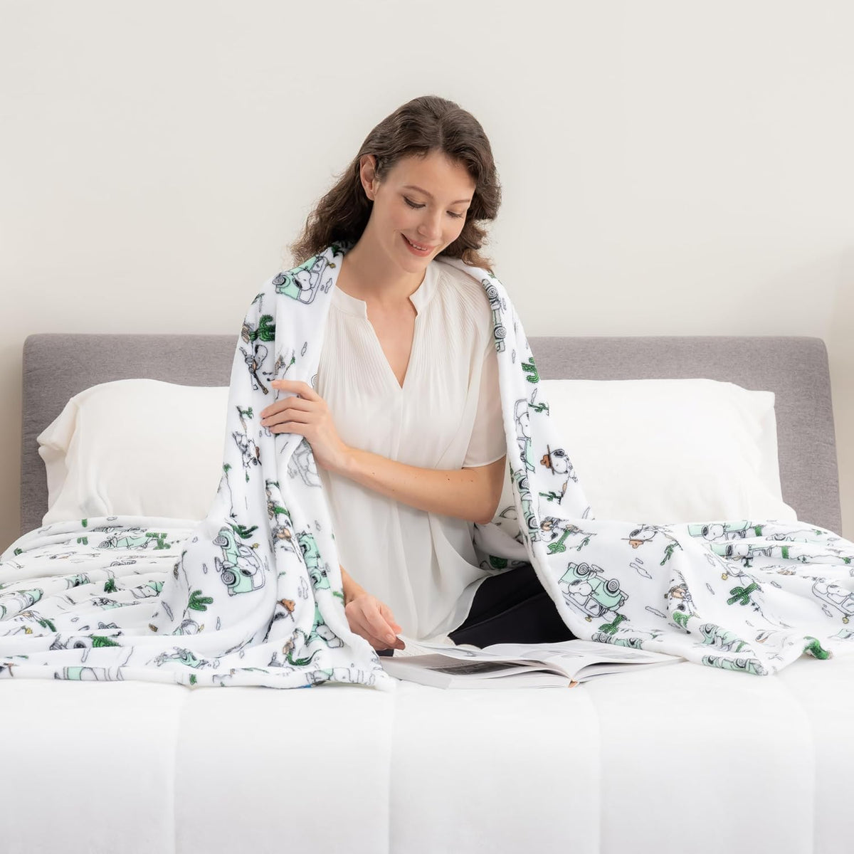 Berkshire Blanket Peanuts® VelvetLoft® - Manta de felpa de Snoopy c...