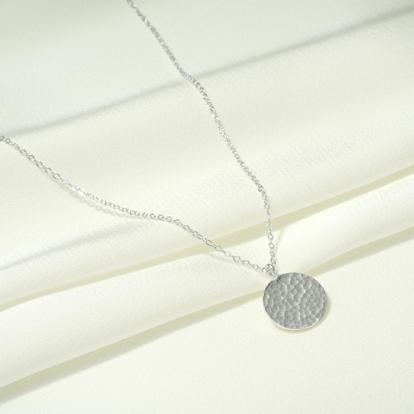 Fettero - Collar con dije de oro, gargantilla en capas con moneda a...