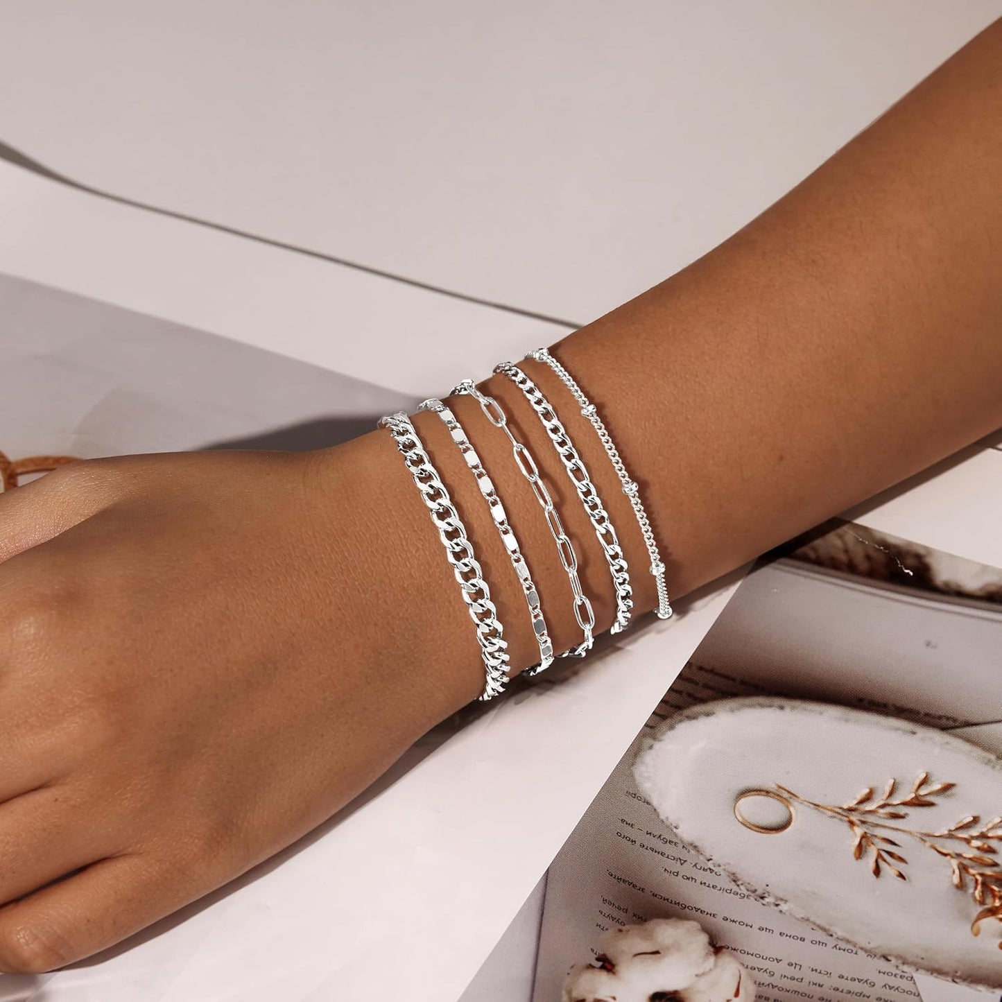 Gokeey Juego de pulseras de oro para mujer, no se deslustran, moder...