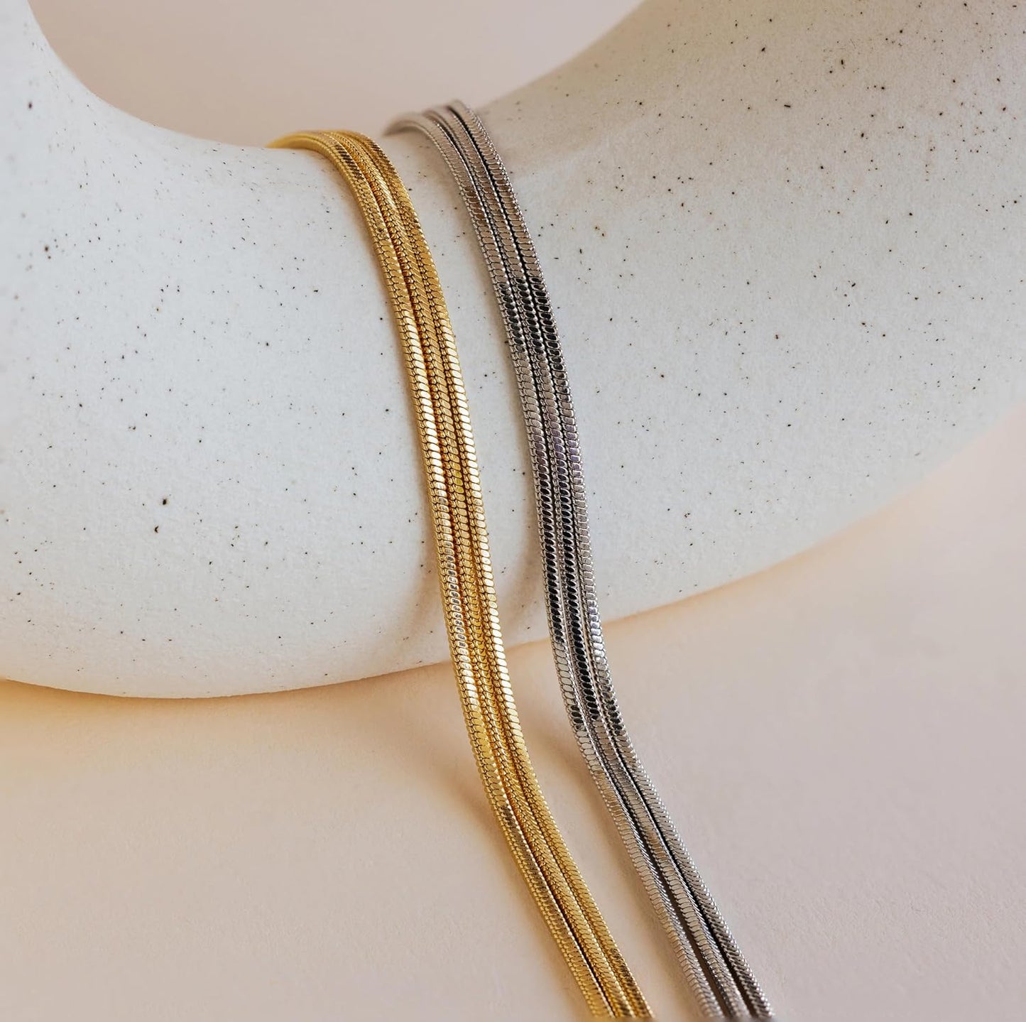 Striviio Pulseras de oro para mujer, chapado en oro de 14 quilates,...