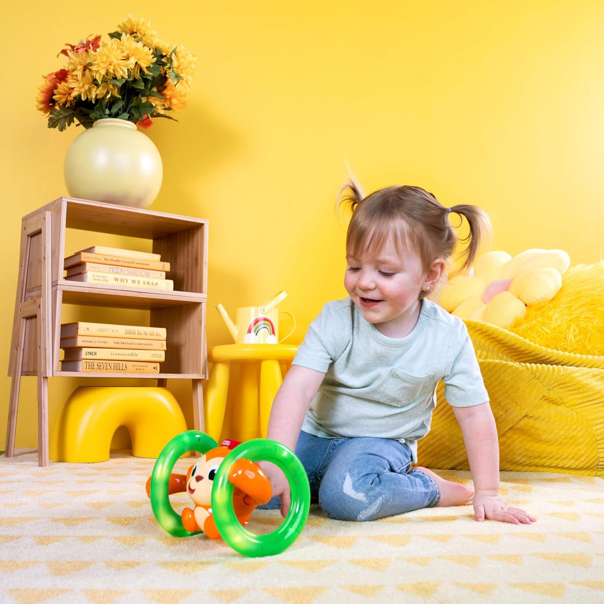 Bright Starts Roll &amp; Glow Monkey Crawling - Juguete para bebé c...