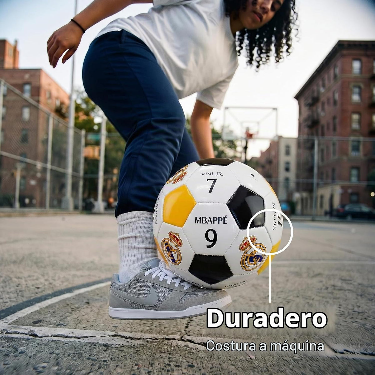 Maccabi Art Bola de fútbol oficial del Real Madrid