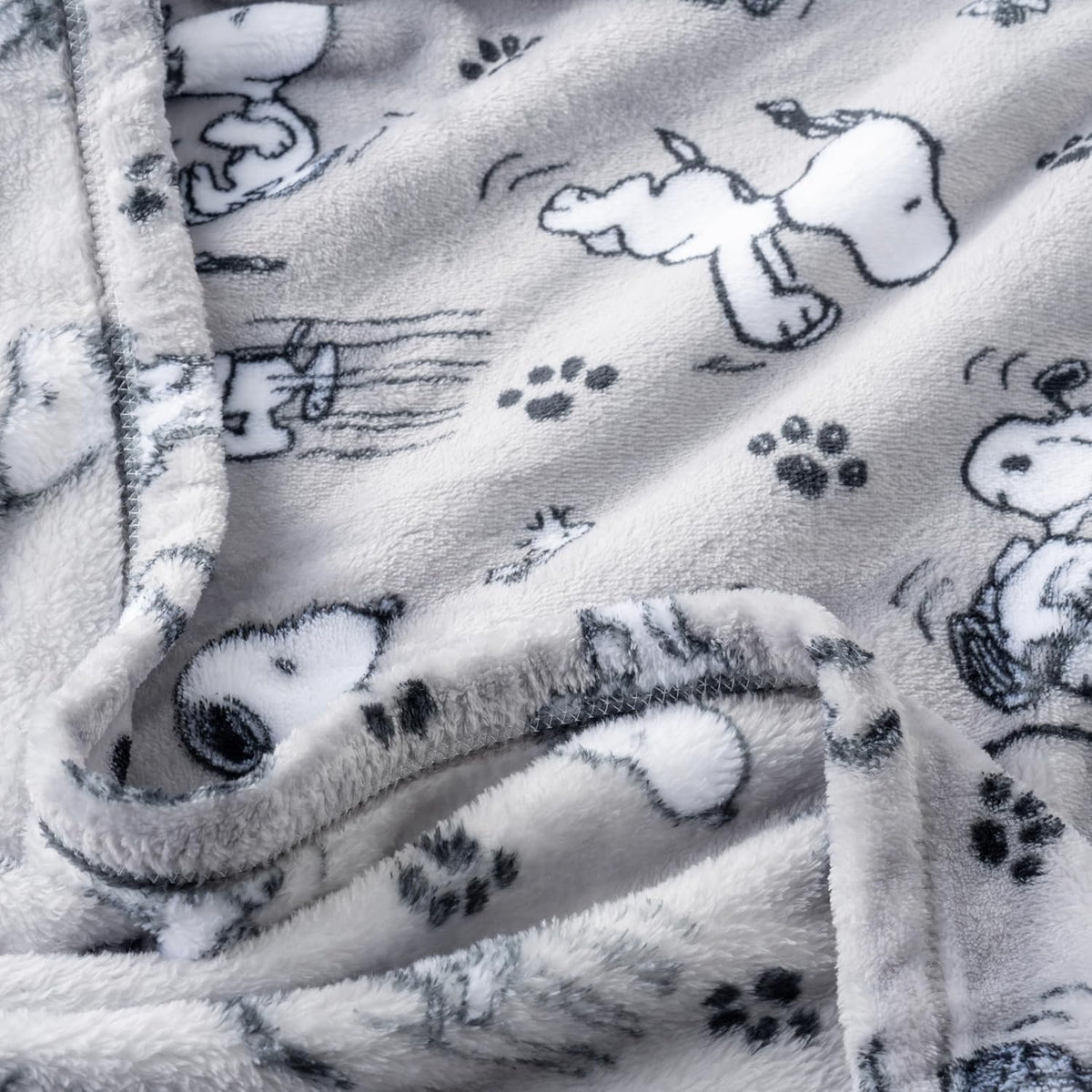 Berkshire Blanket Peanuts® VelvetLoft® - Manta de felpa de Snoopy c...