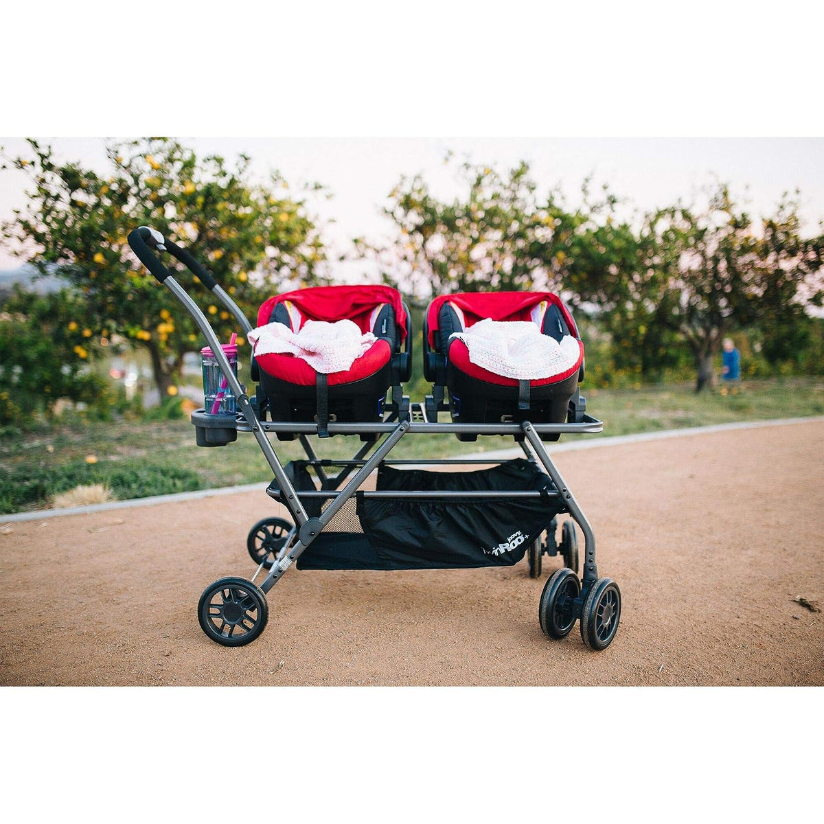 Carriola para dos portabebés para auto Joovy Twin Roo+