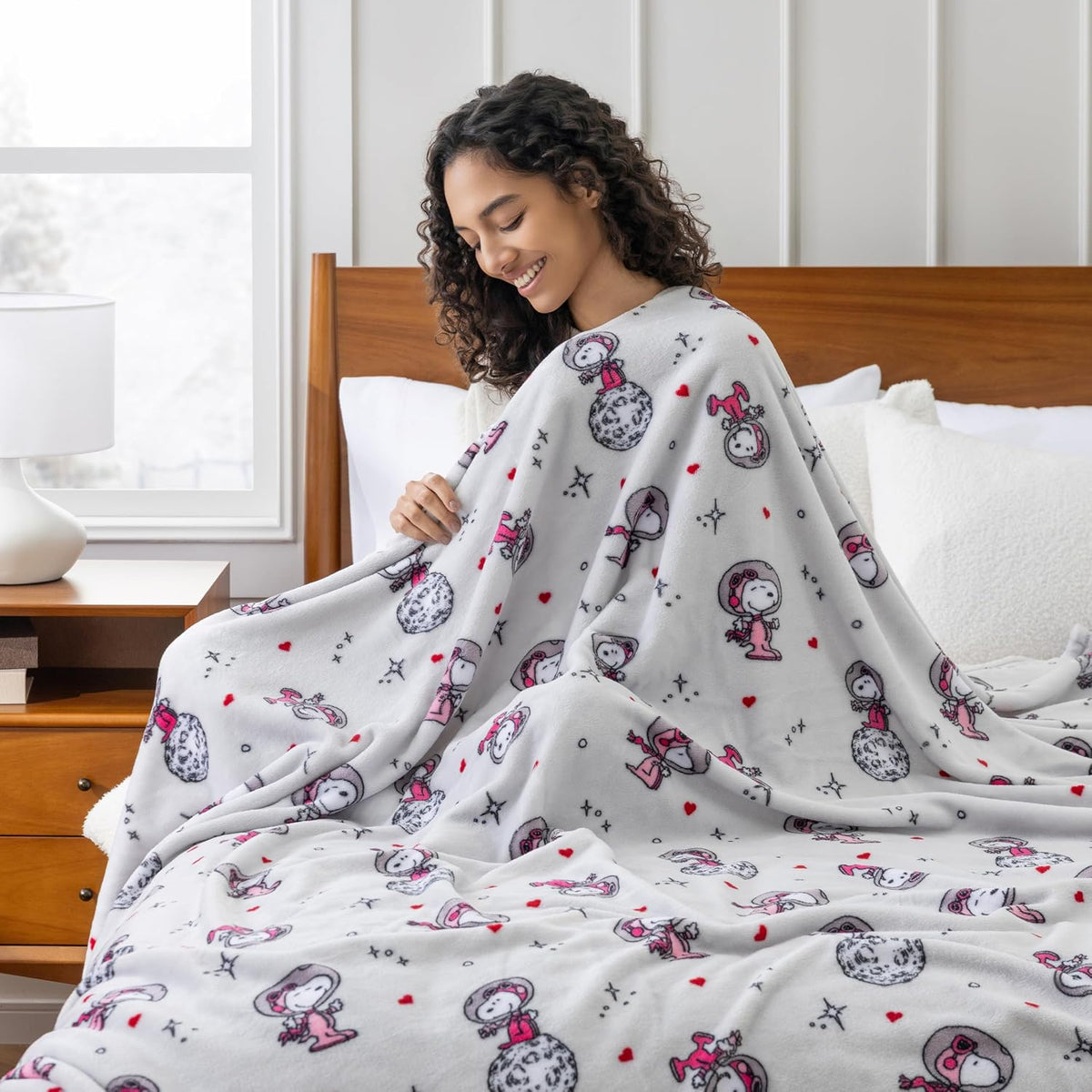 Berkshire Peanuts® VelvetLoft® - Manta de felpa de Snoopy con lindo...