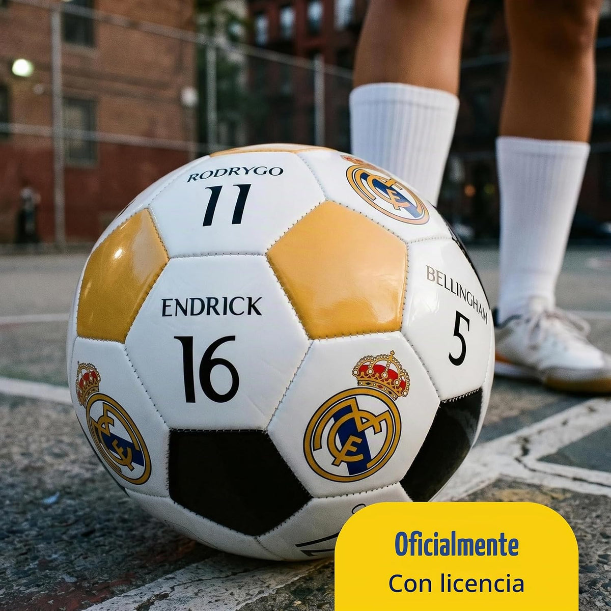 Maccabi Art Bola de fútbol oficial del Real Madrid
