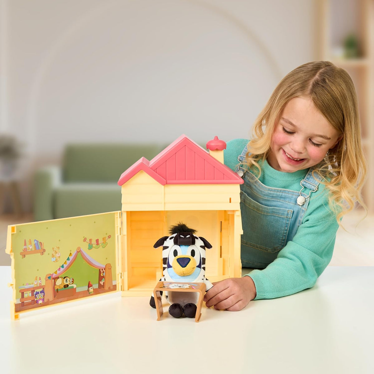 Bluey 's Play Date Plush Surprise - Juego de casa para niños pe...