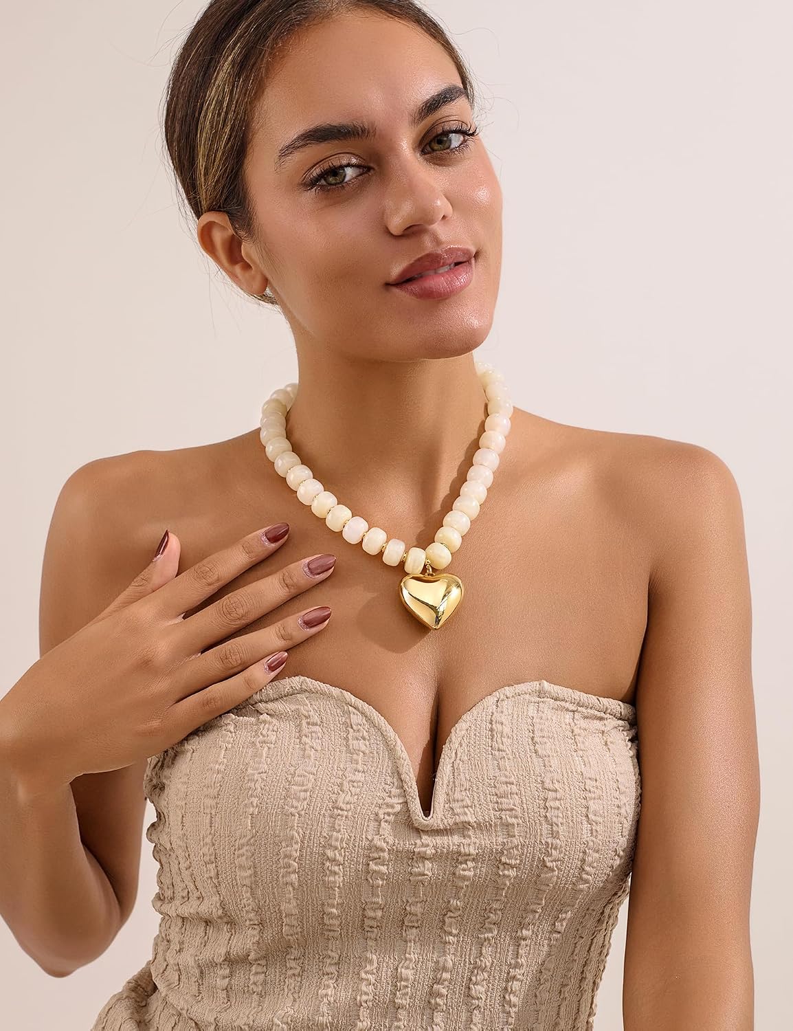 WOWORAMA Collares de corazón grueso para mujer, gargantilla de resi...