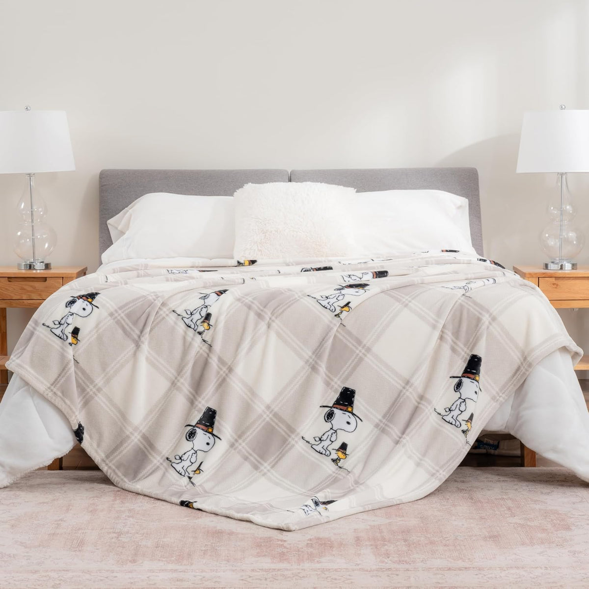 Berkshire Blanket Manta de Snoopy de Peanuts® VelvetLoft®, personaj...