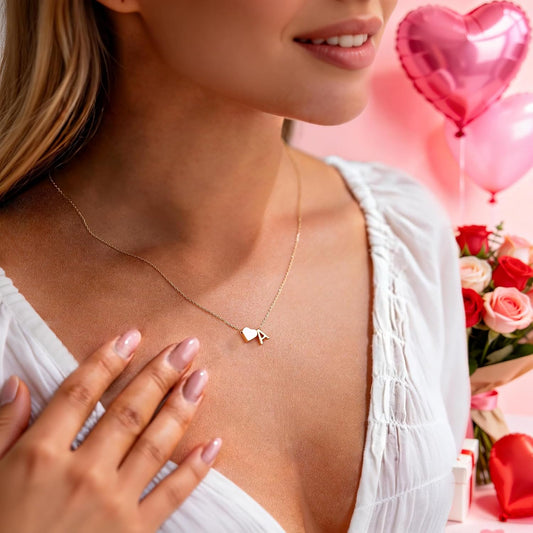 Turandoss Collar con inicial de corazón para mujeres, adolescentes...
