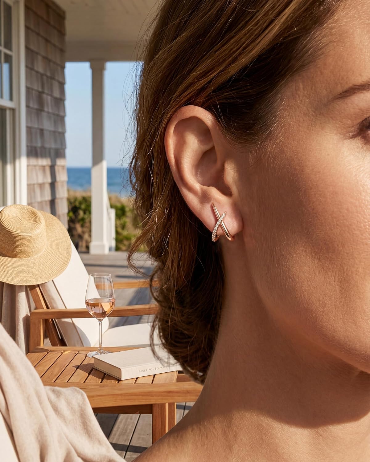 Aretes de oro para mujer a la moda, aretes de tuerca de oro de 14 q...