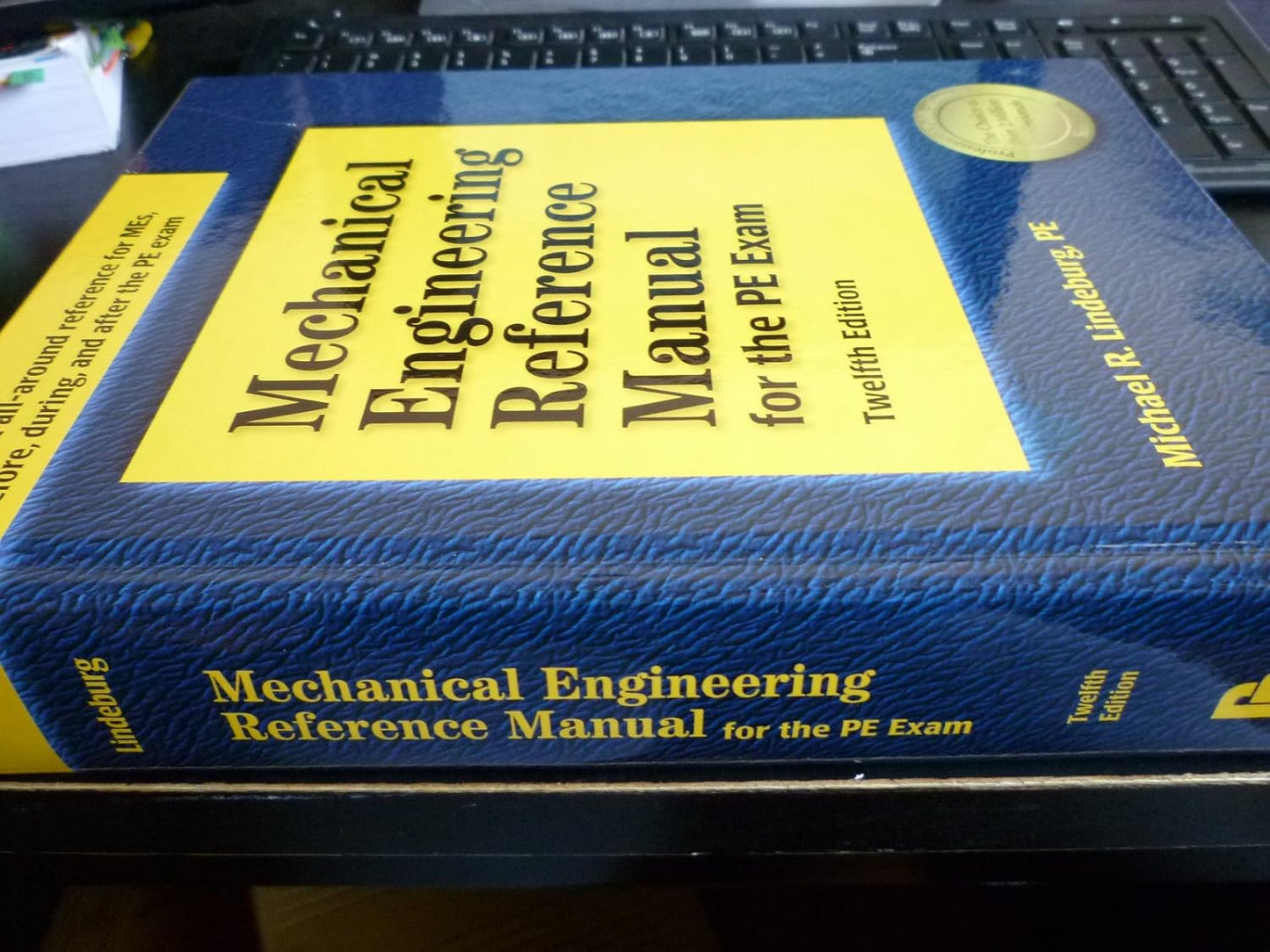 Manual de referencia de ingeniería mecánica para el examen de educa...