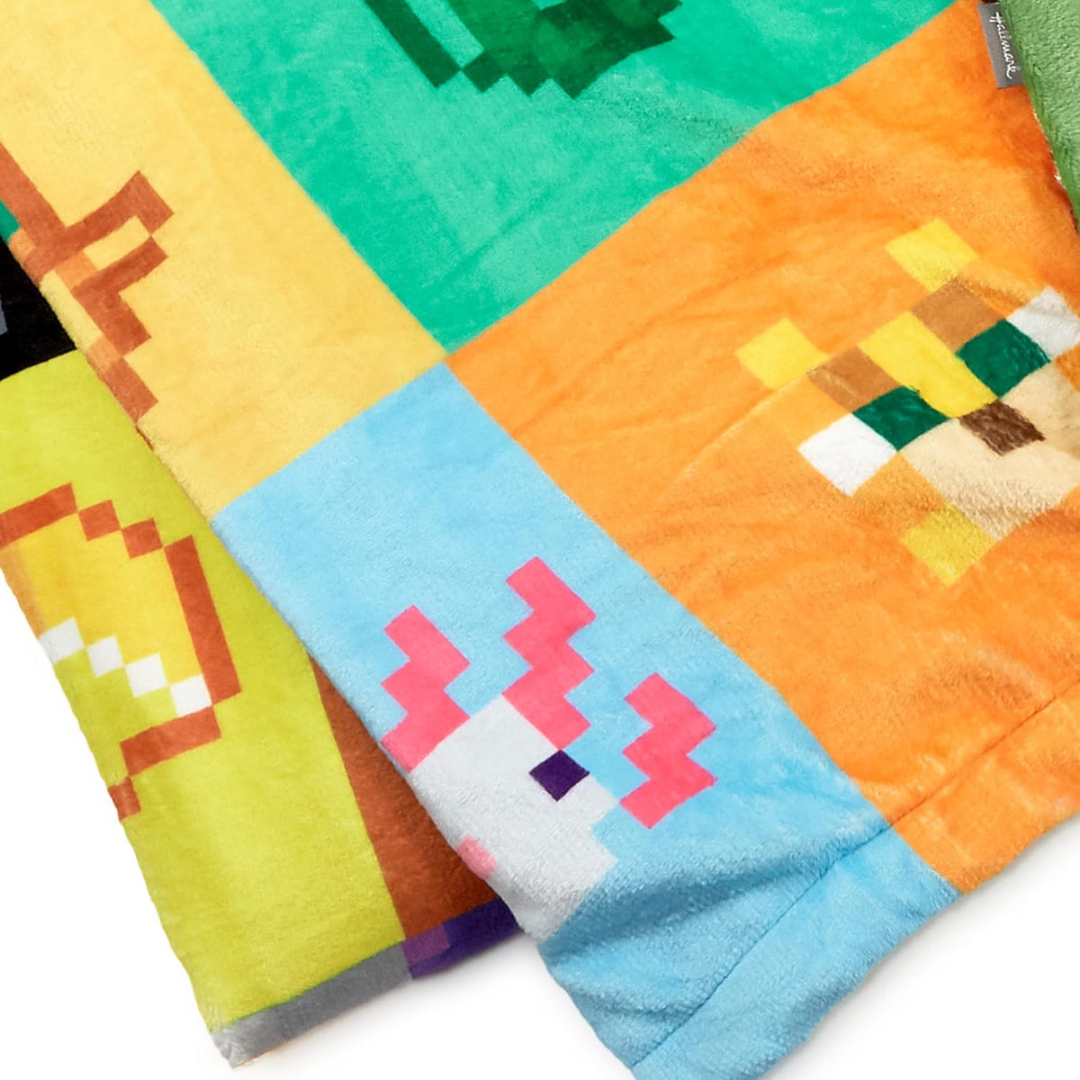 Hallmark Manta Minecraft (iconos de videojuegos) 51 x 62 pulgadas |...