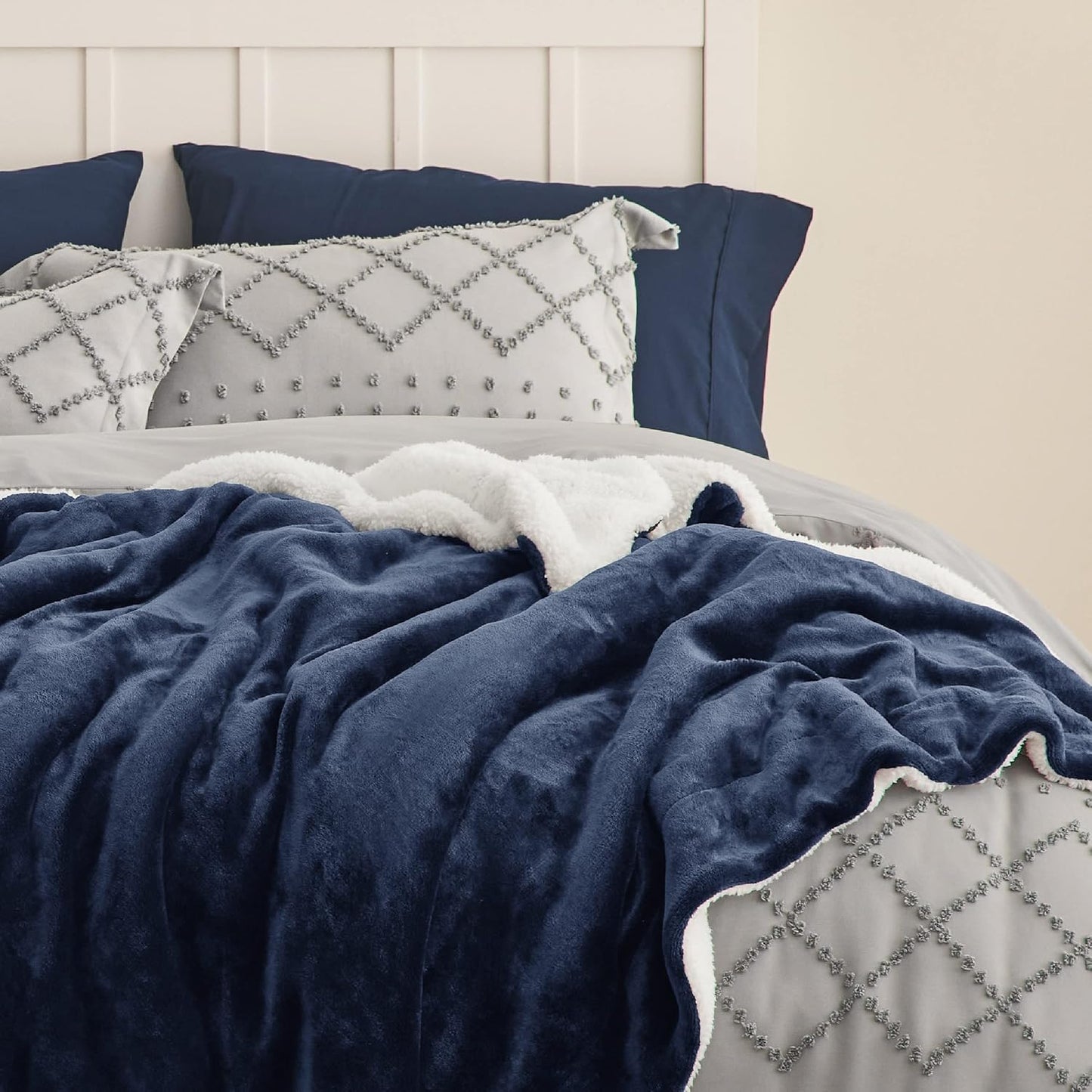 Bedsure GentleSoft - Manta de forro polar Sherpa tamaño Queen para...