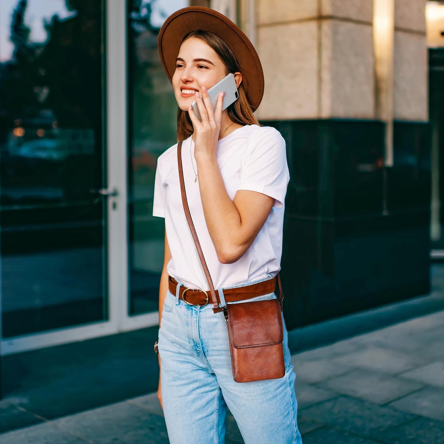 Iswee - Bolso cruzado de cuero para mujer con bloqueo RFID, pequeño...