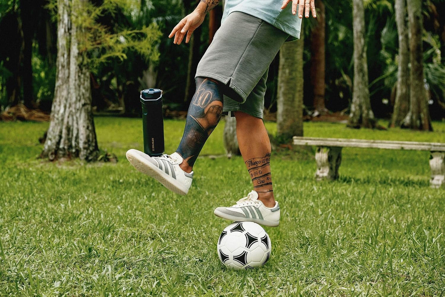 STANLEY IceFlow Flip Straw 2.0 Botella, 24 oz, Messi Goat Black | A...