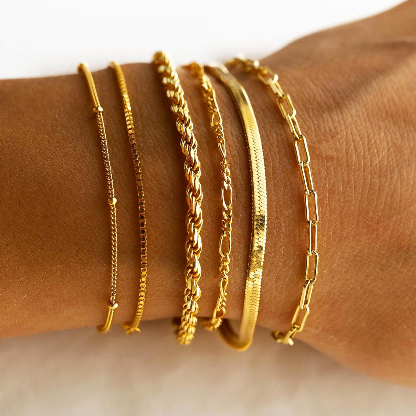 Dearmay Pulseras de oro para mujer, resistentes al agua, chapadas e...