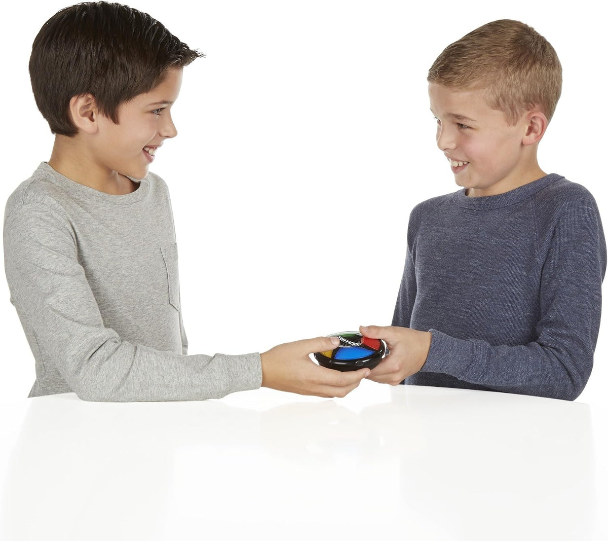 Hasbro Gaming Simon Micro Series - Juego electrónico para 1 o más j...